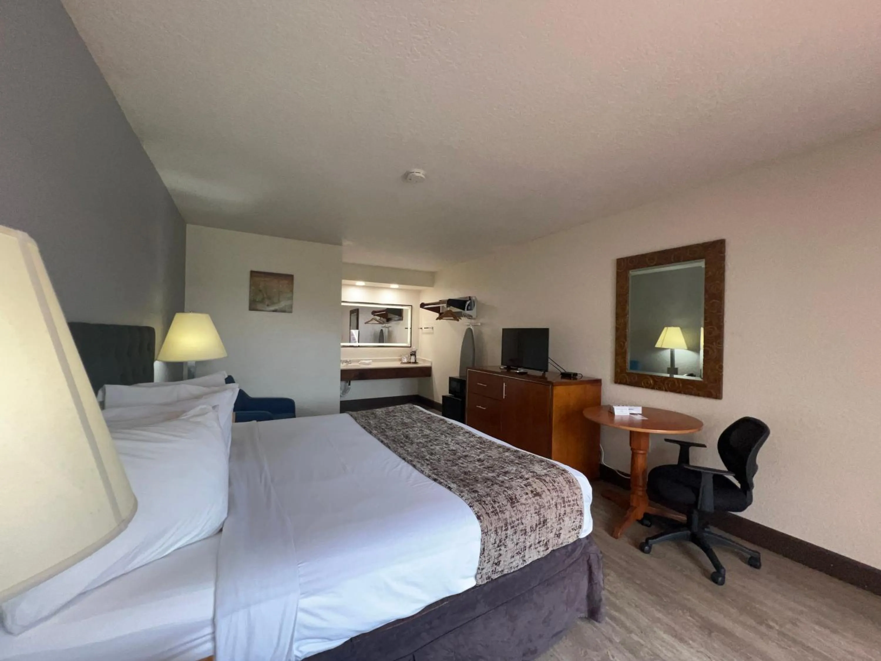 Bedroom, Bed in Garden Inn Homestead/Everglades/Gateway to Keys