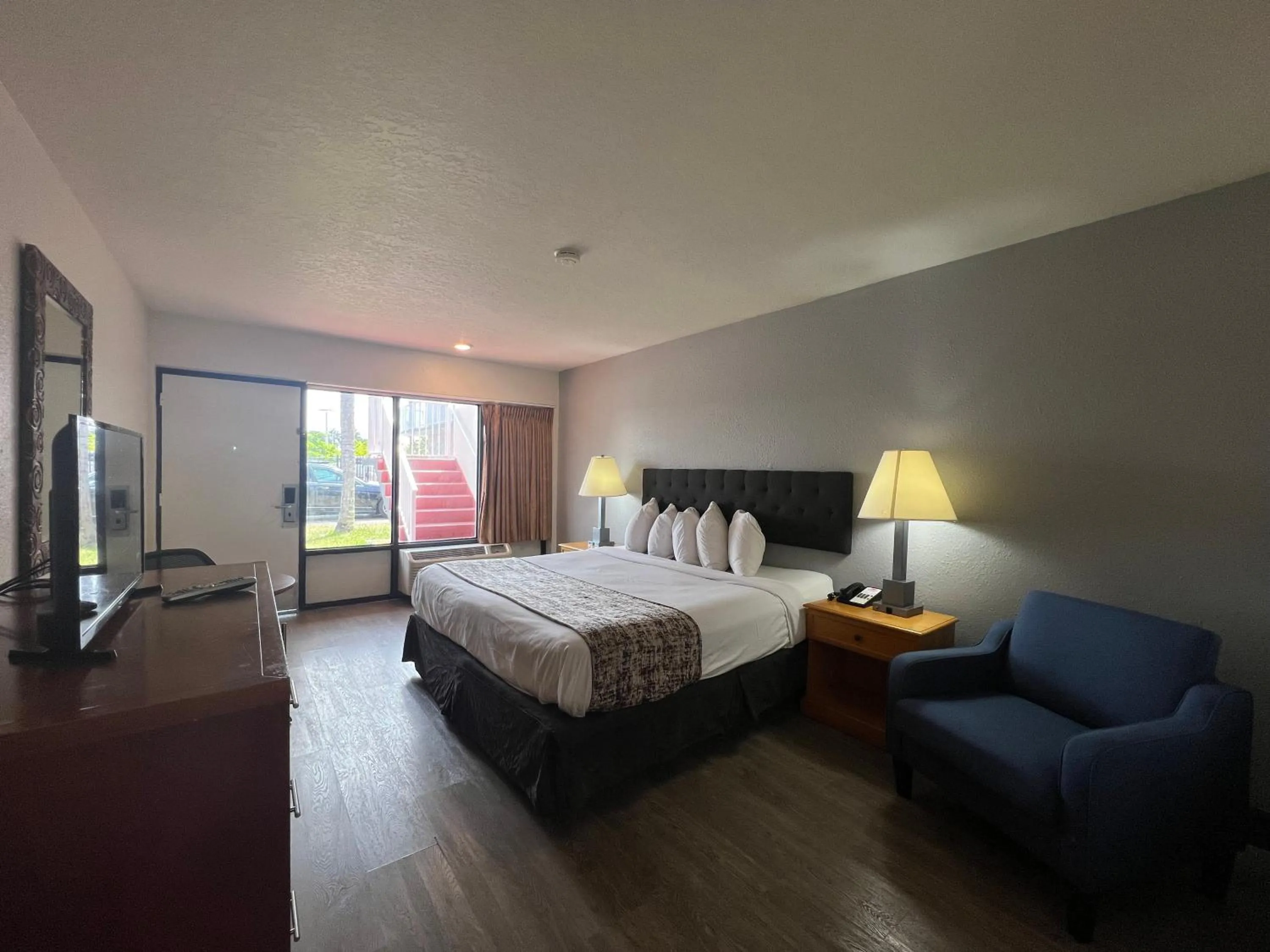 Bedroom, Bed in Garden Inn Homestead/Everglades/Gateway to Keys