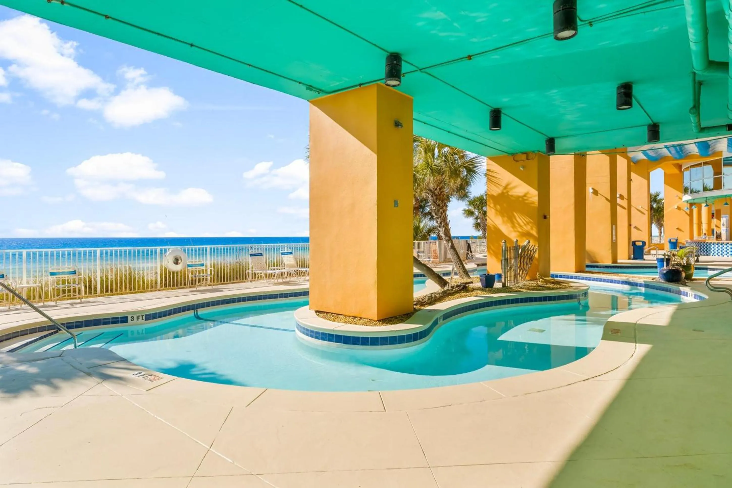 Splash Beach Resort by Panhandle Getaways