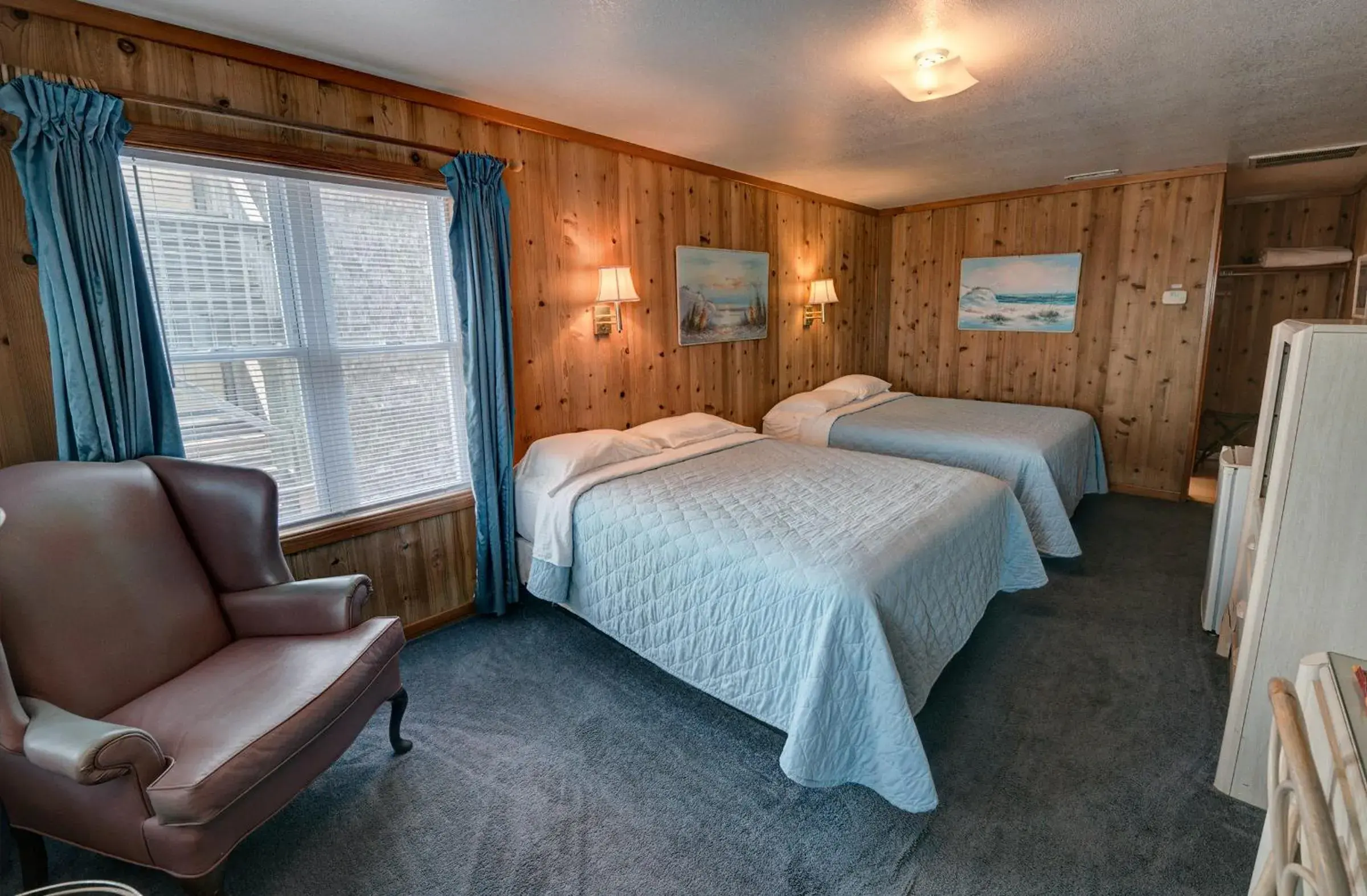 Standard Double Room in Outer Banks Motel Standard Double Room in Outer Banks Motel