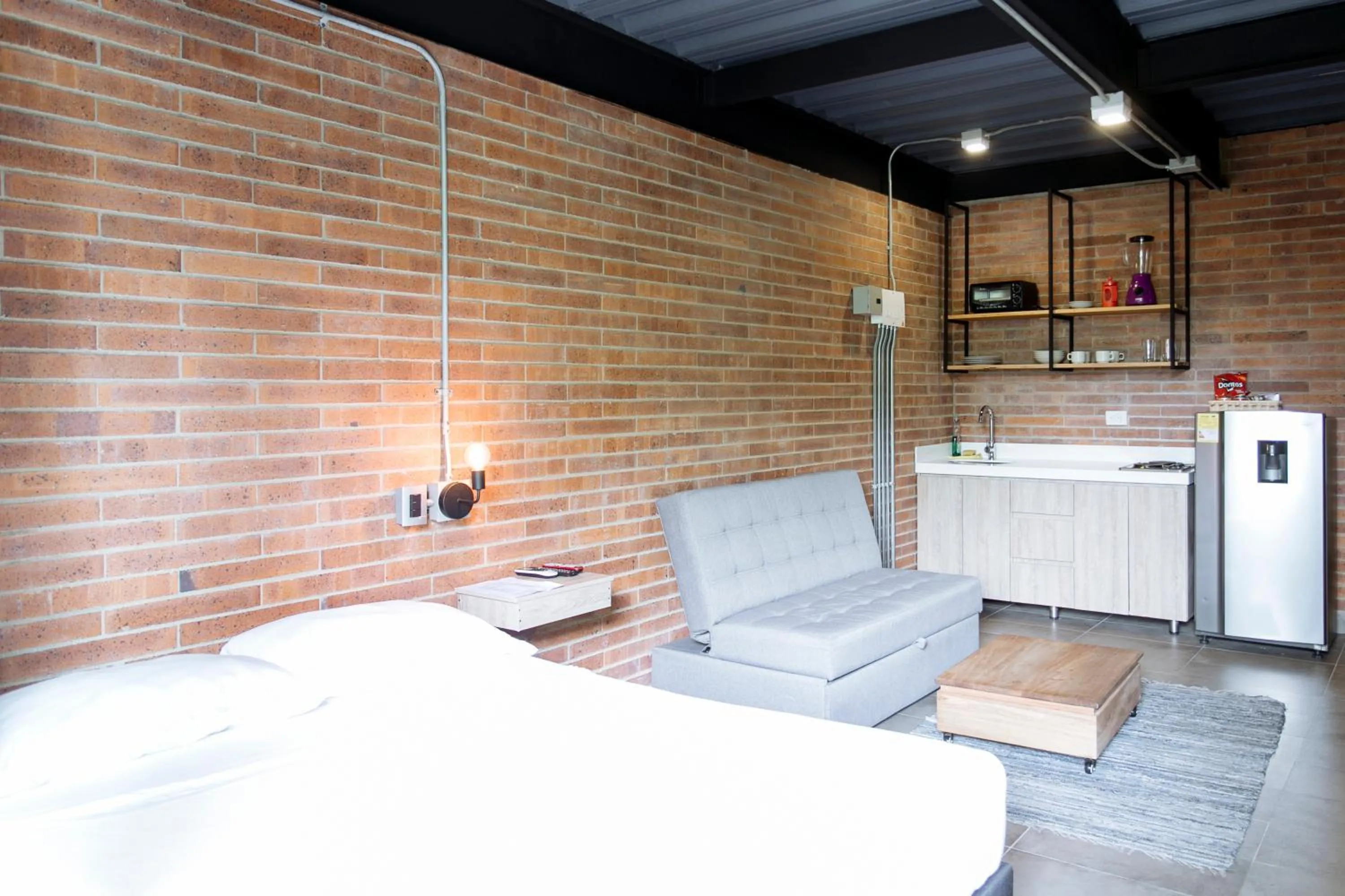 Photo of the whole room, Bed in Soy Local Provenza