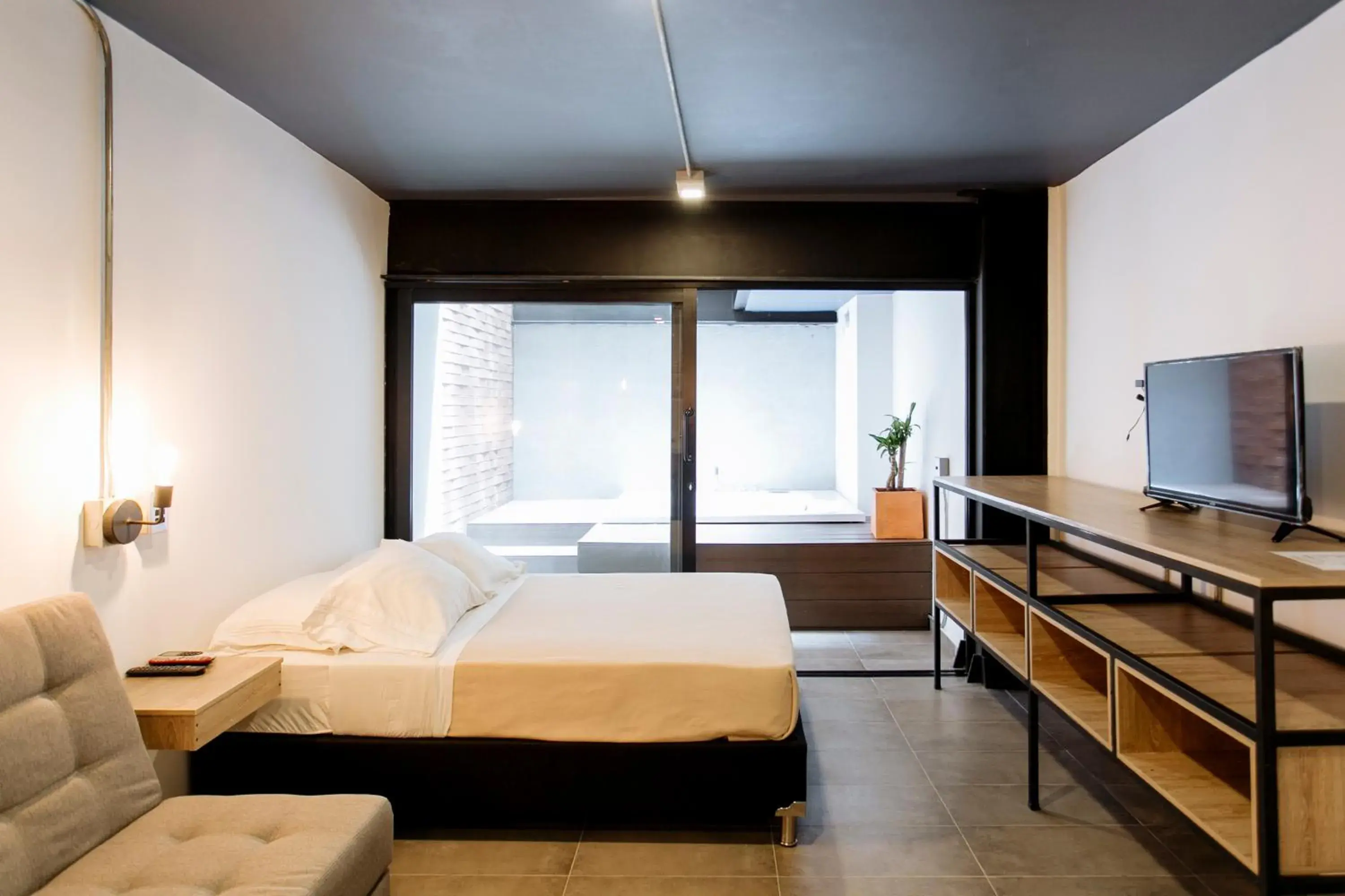 Photo of the whole room, Bed in Soy Local Provenza Photo of the whole room, Bed in Soy Local Provenza