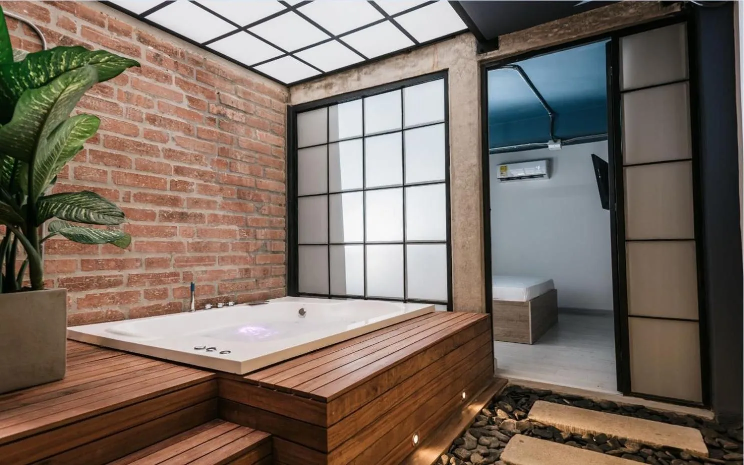 Entertainment in Soy Local Provenza