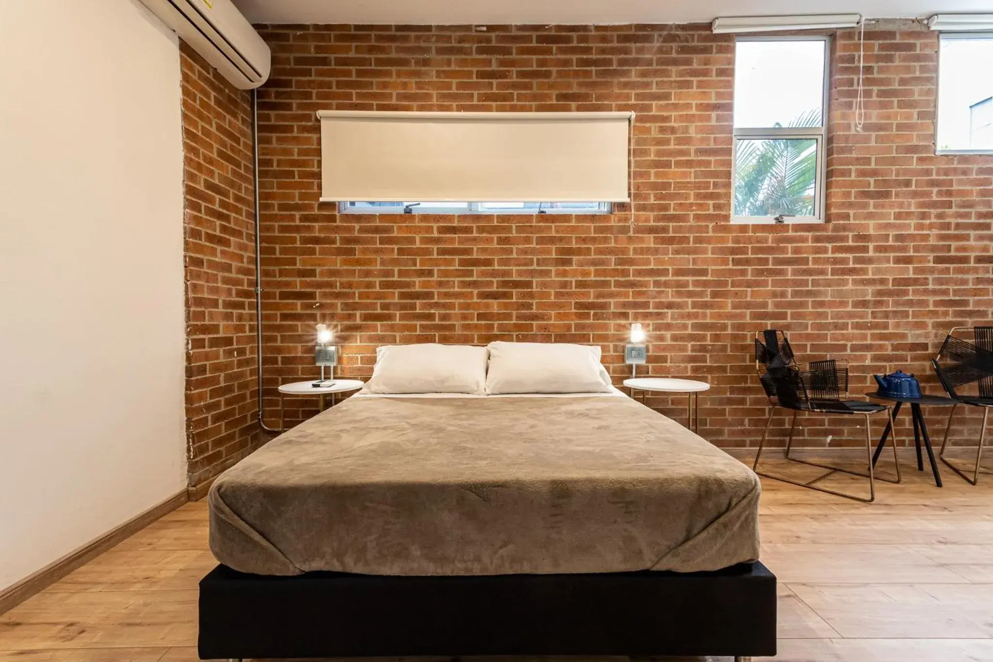 Bedroom, Bed in Soy Local Provenza Bedroom, Bed in Soy Local Provenza