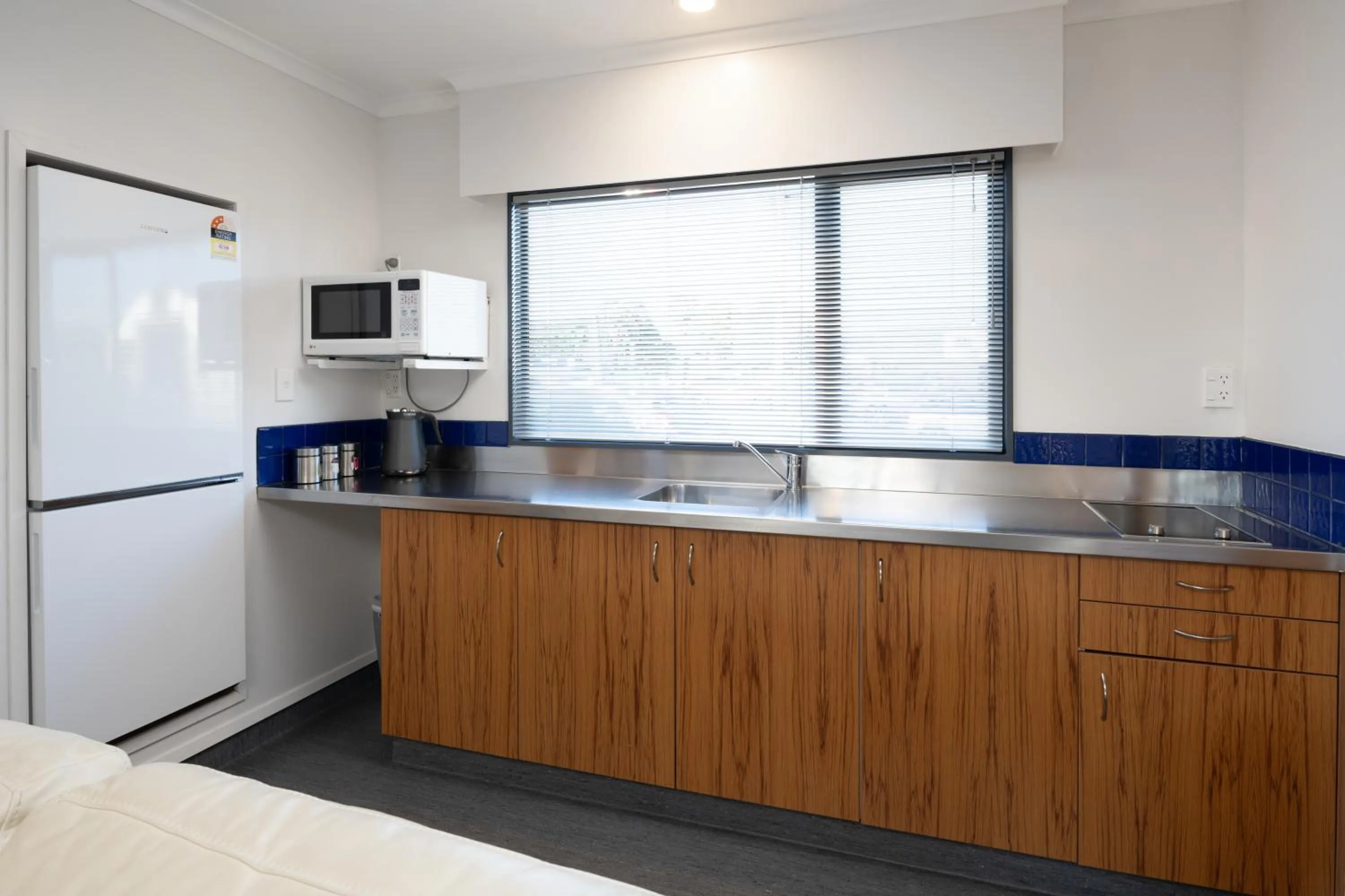 kitchen in Grove Park Motor Lodge