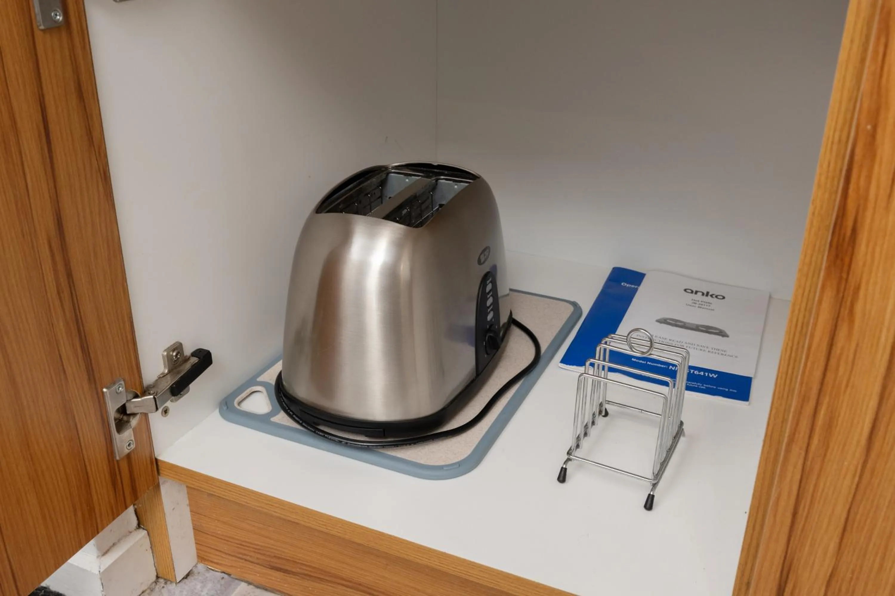 toaster in Grove Park Motor Lodge