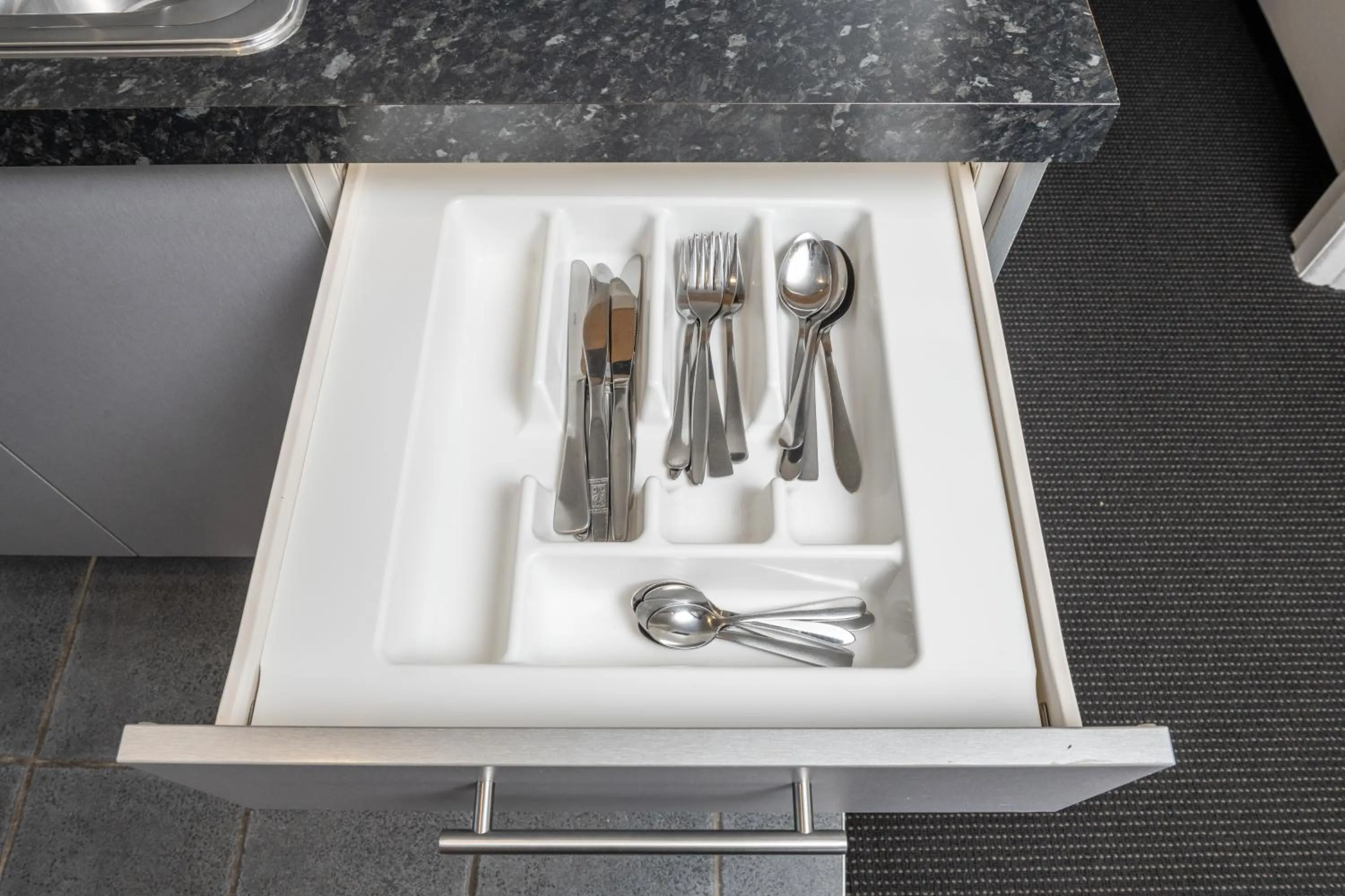 kitchen in Grove Park Motor Lodge