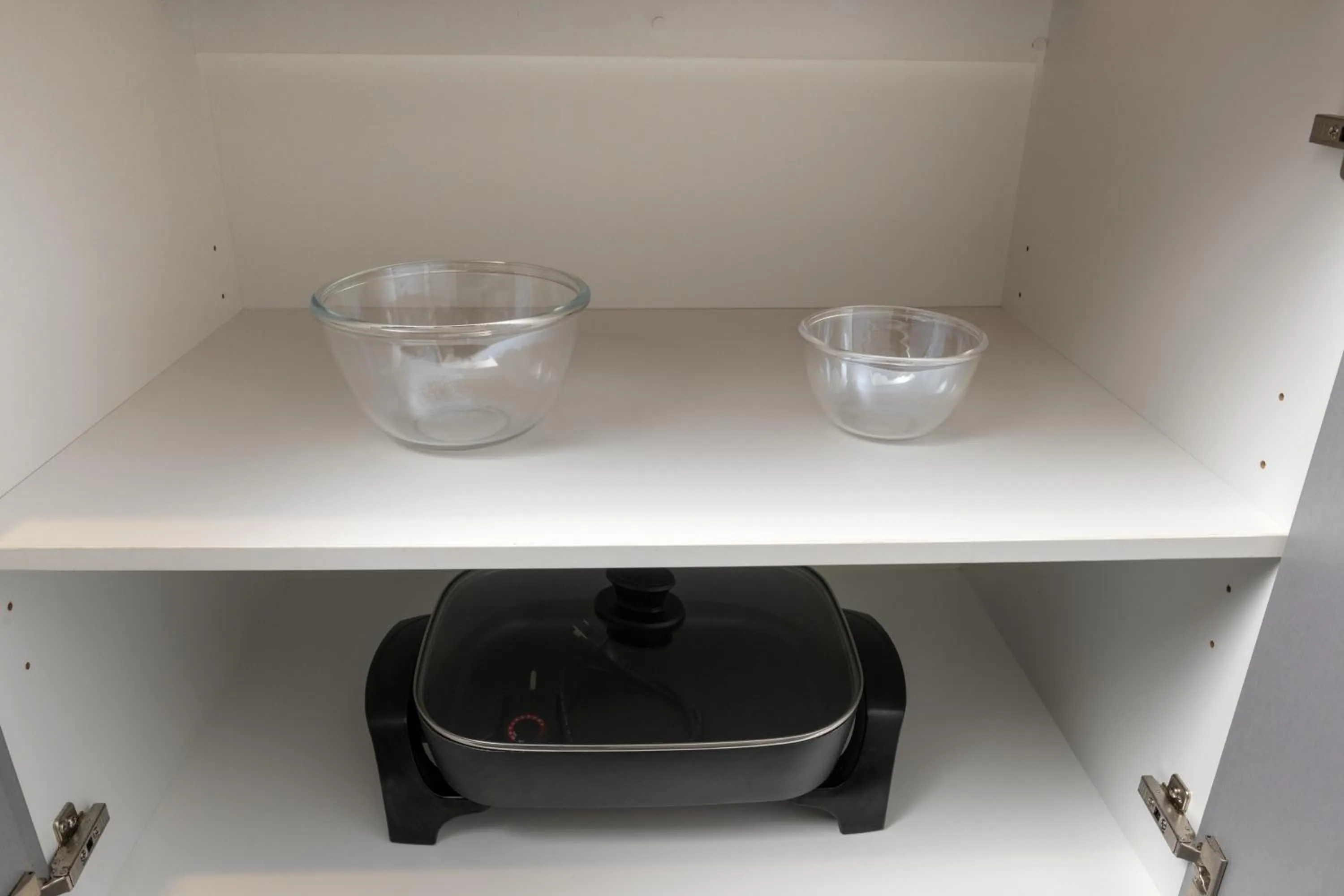 kitchen in Grove Park Motor Lodge