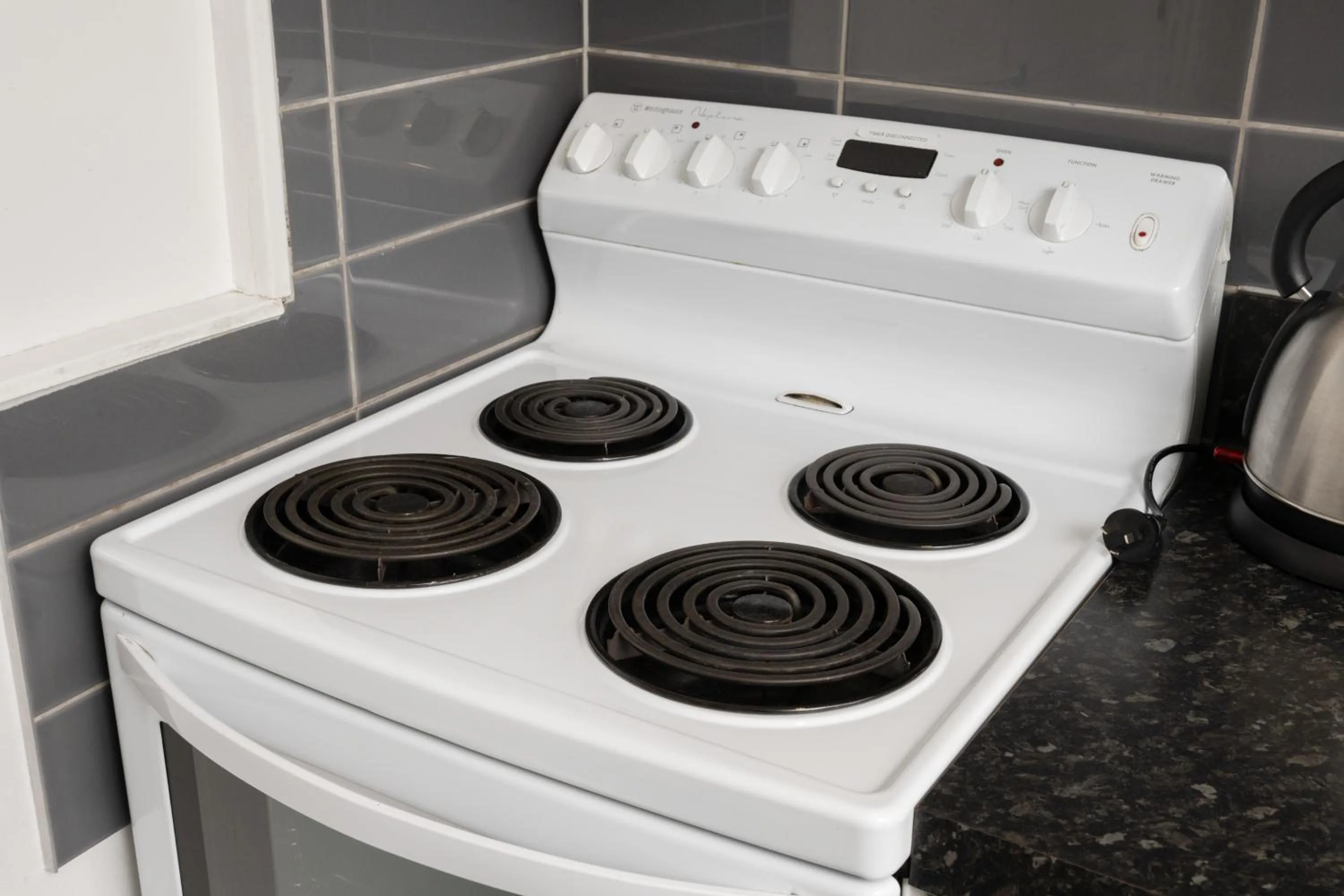 oven in Grove Park Motor Lodge