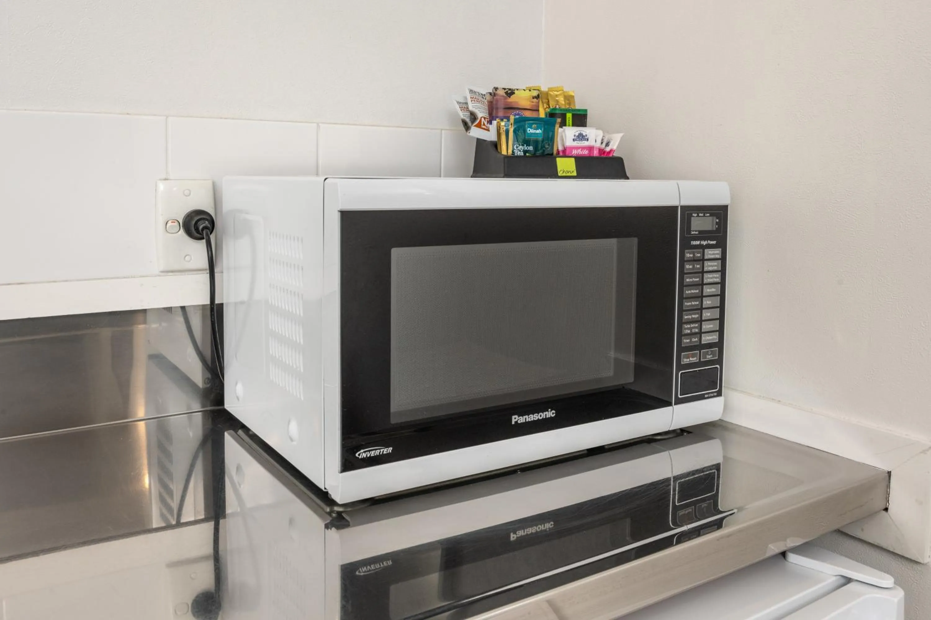 Coffee/tea facilities in Grove Park Motor Lodge