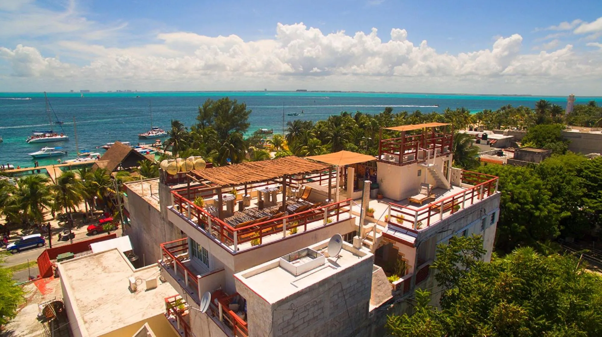 Property building in Hotel Sol Caribe