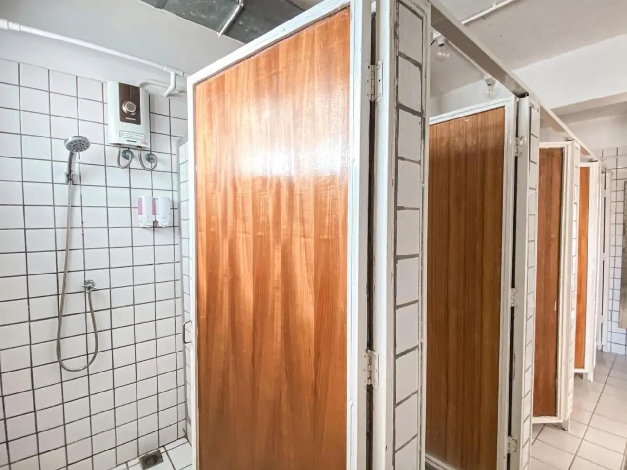 Shower in Green Sleep Hostel