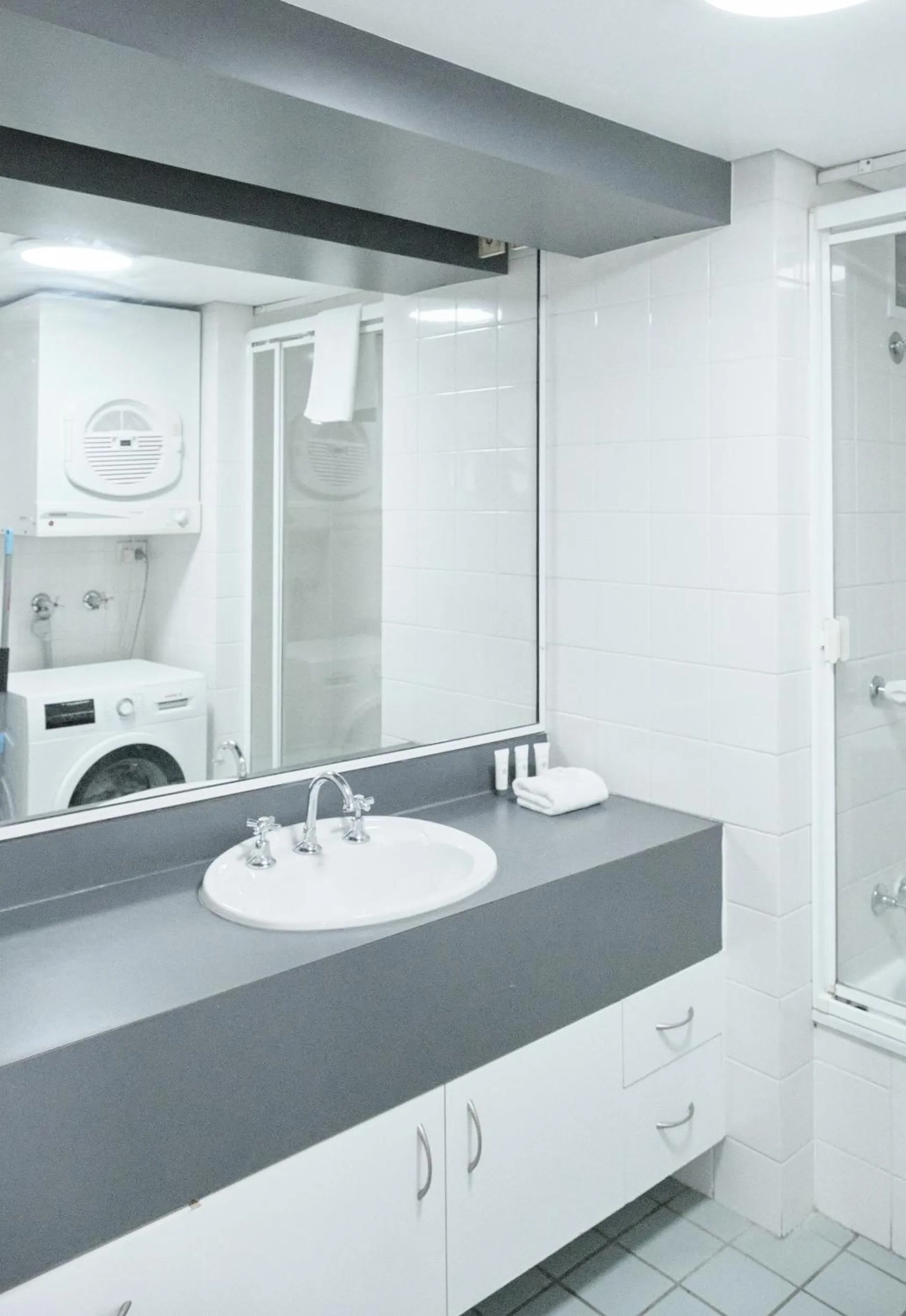 Bathroom in River Plaza Apartments Brisbane Southbank