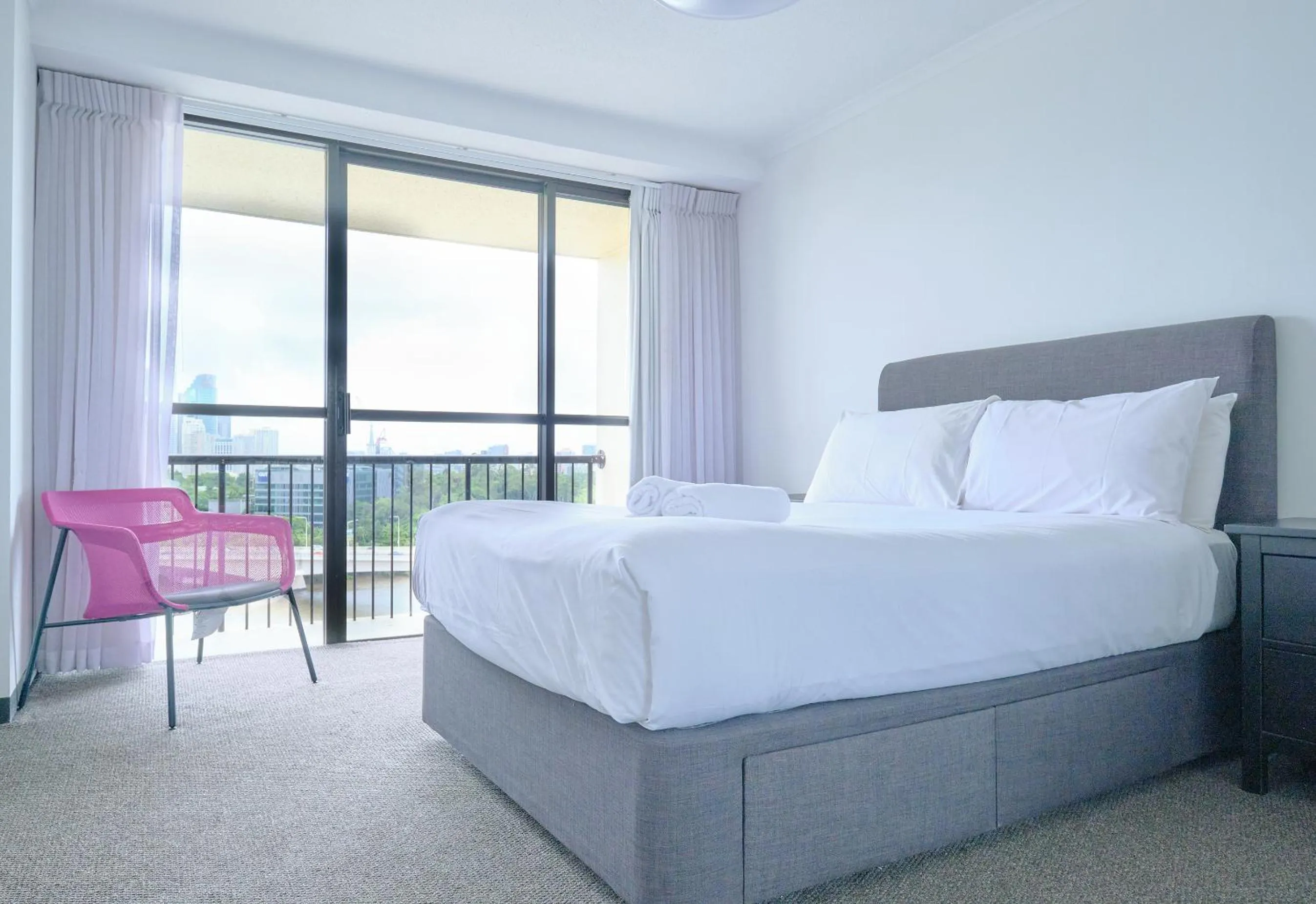 Bed in River Plaza Apartments Brisbane Southbank