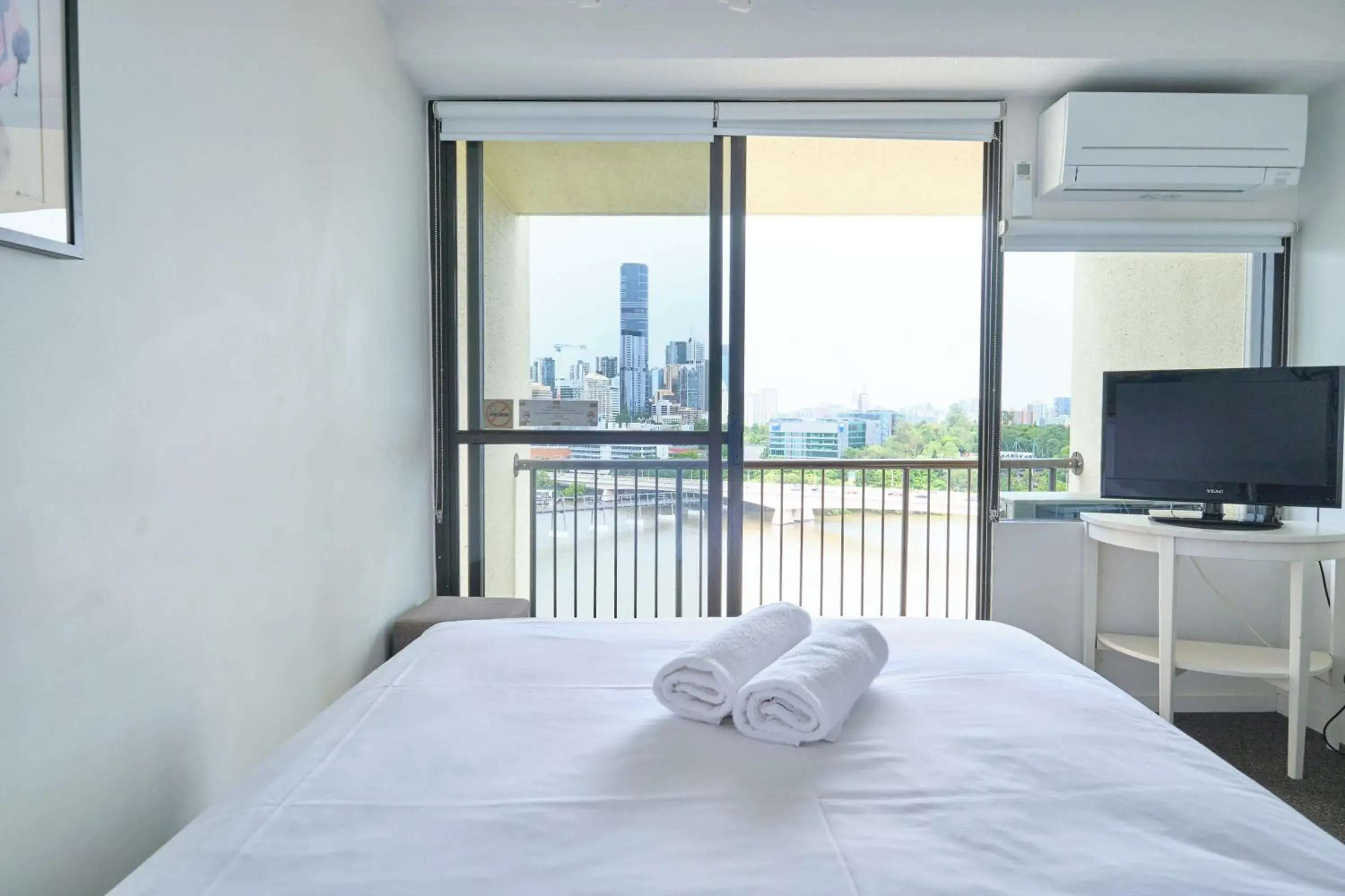 Bedroom, Bed in River Plaza Apartments Brisbane Southbank Bedroom, Bed in River Plaza Apartments Brisbane Southbank