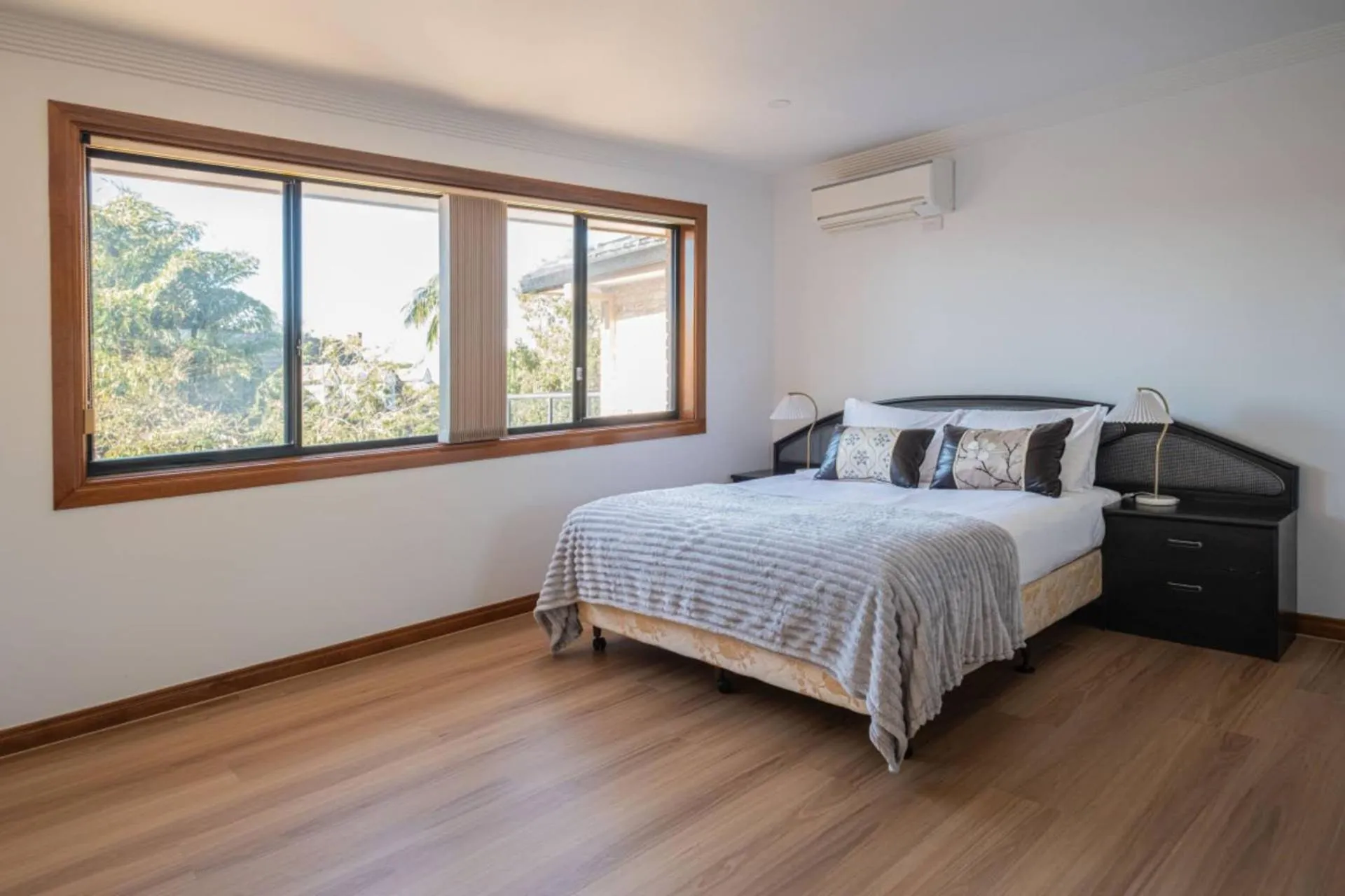 Bed in River Plaza Apartments Brisbane Southbank