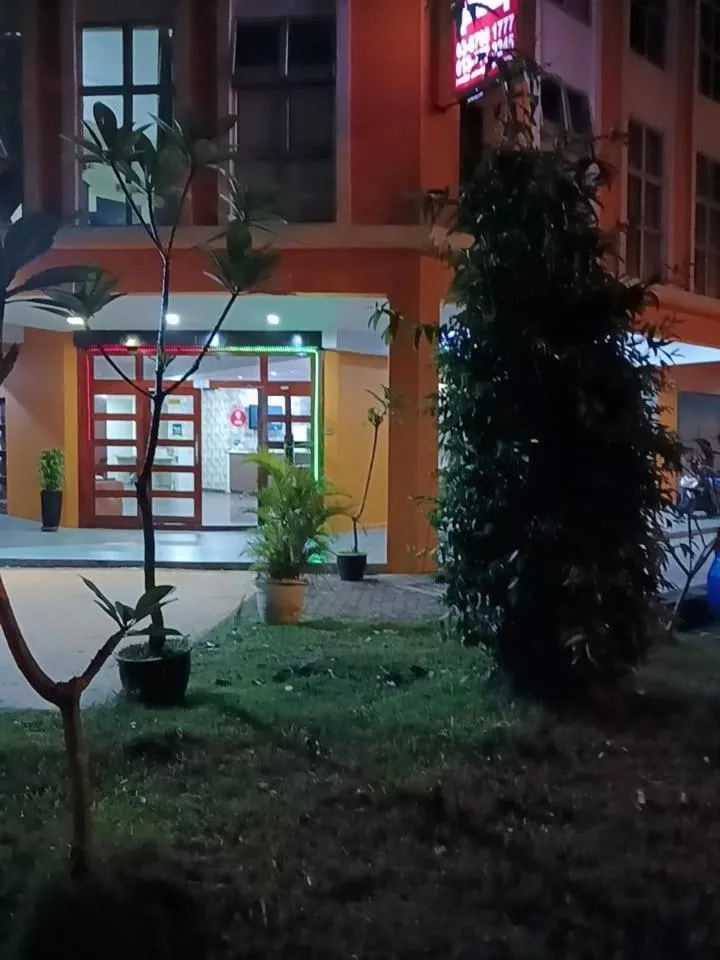 JAM Hotel Kota Warisan Sepang @ ERL Salak Tinggi, KLIA 1-2 & F1