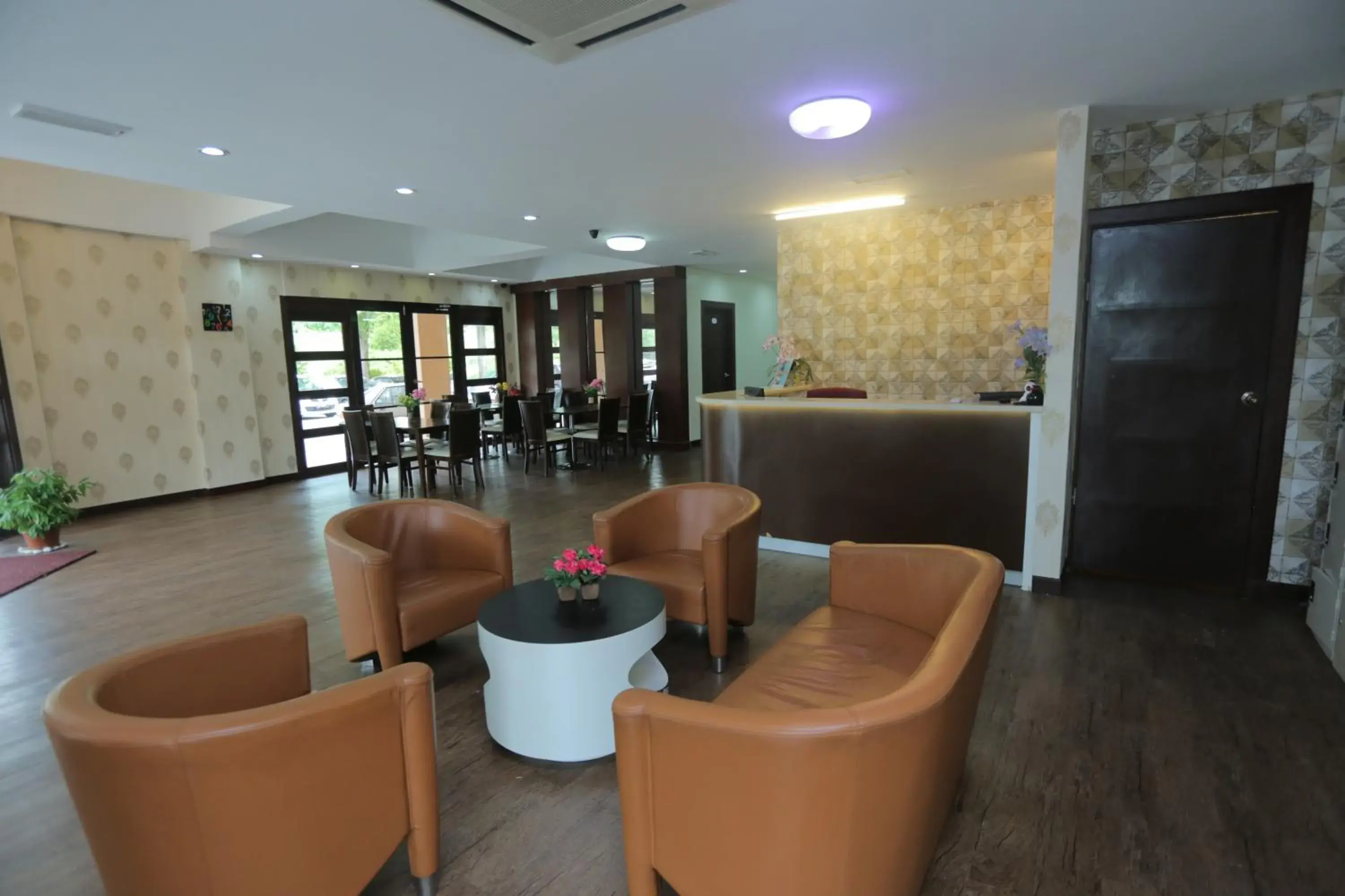 Lobby or reception in JAM Hotel Kota Warisan Sepang @ ERL Salak Tinggi, KLIA 1-2 & F1 Lobby or reception in JAM Hotel Kota Warisan Sepang @ ERL Salak Tinggi, KLIA 1-2 & F1