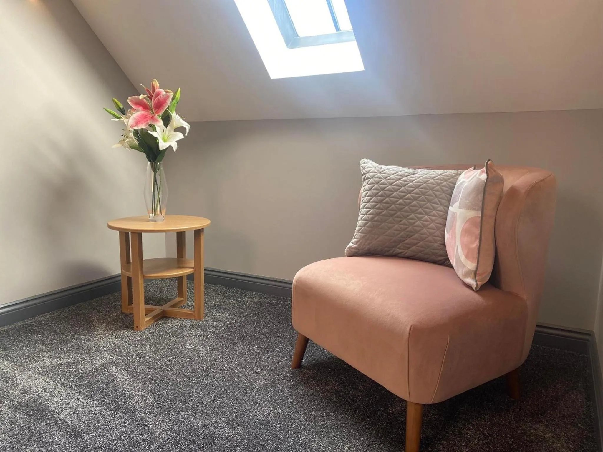 Seating area in Alexander Park B&B