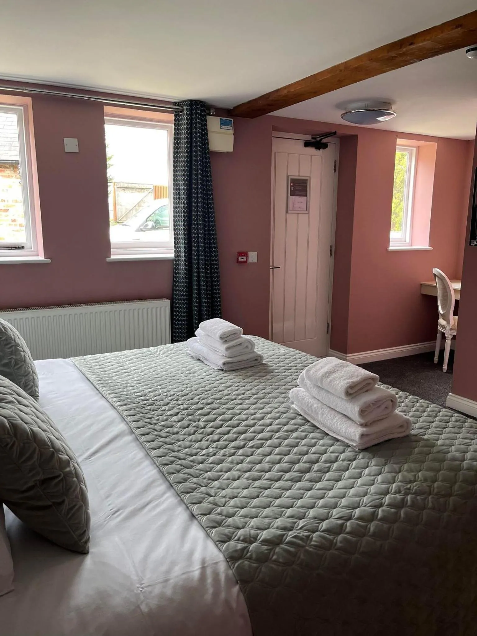 Bed in Alexander Park B&B