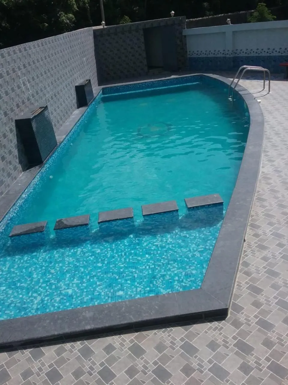 Swimming pool in Quiet Home