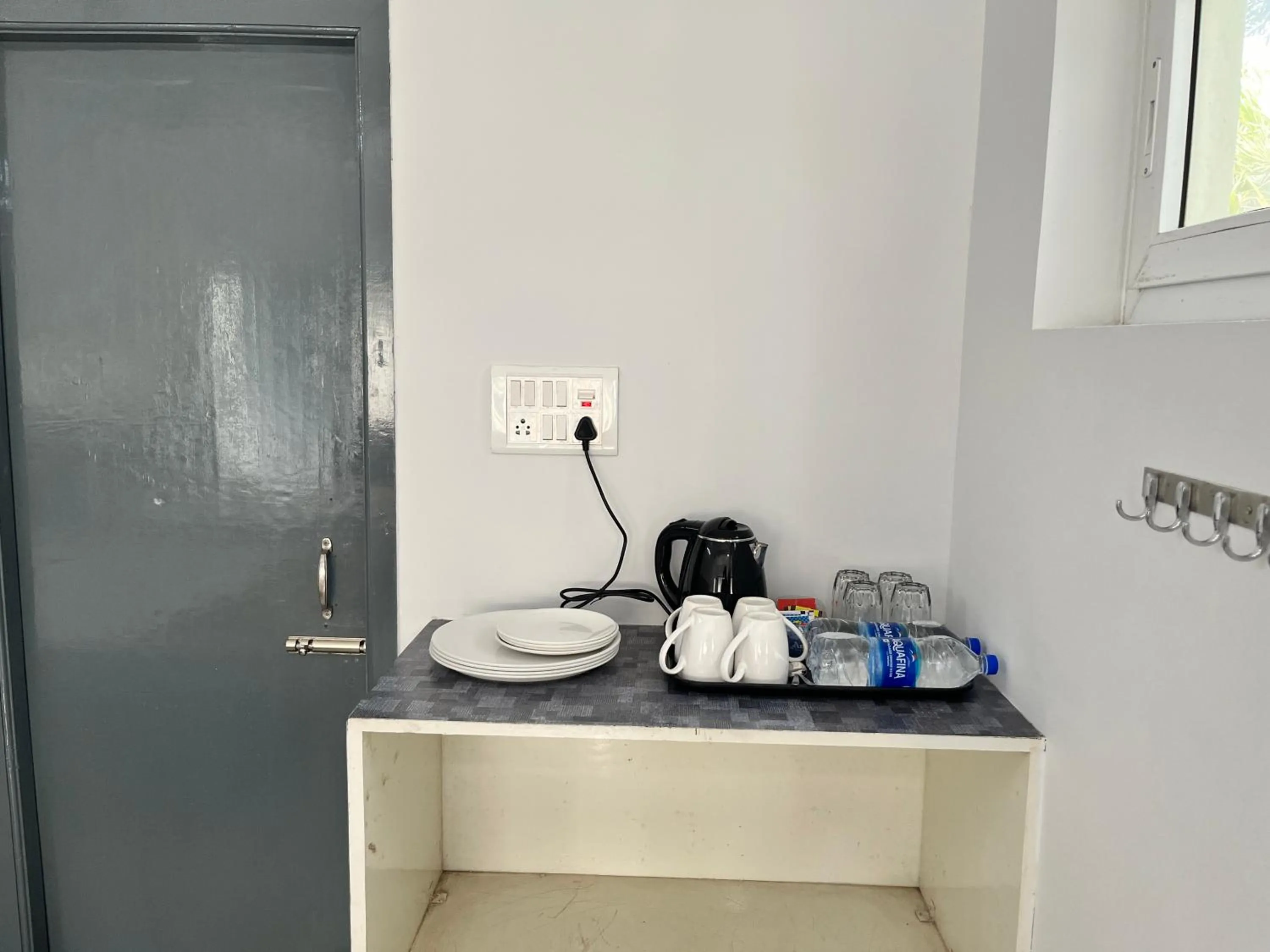 Coffee/tea facilities in Quiet Home