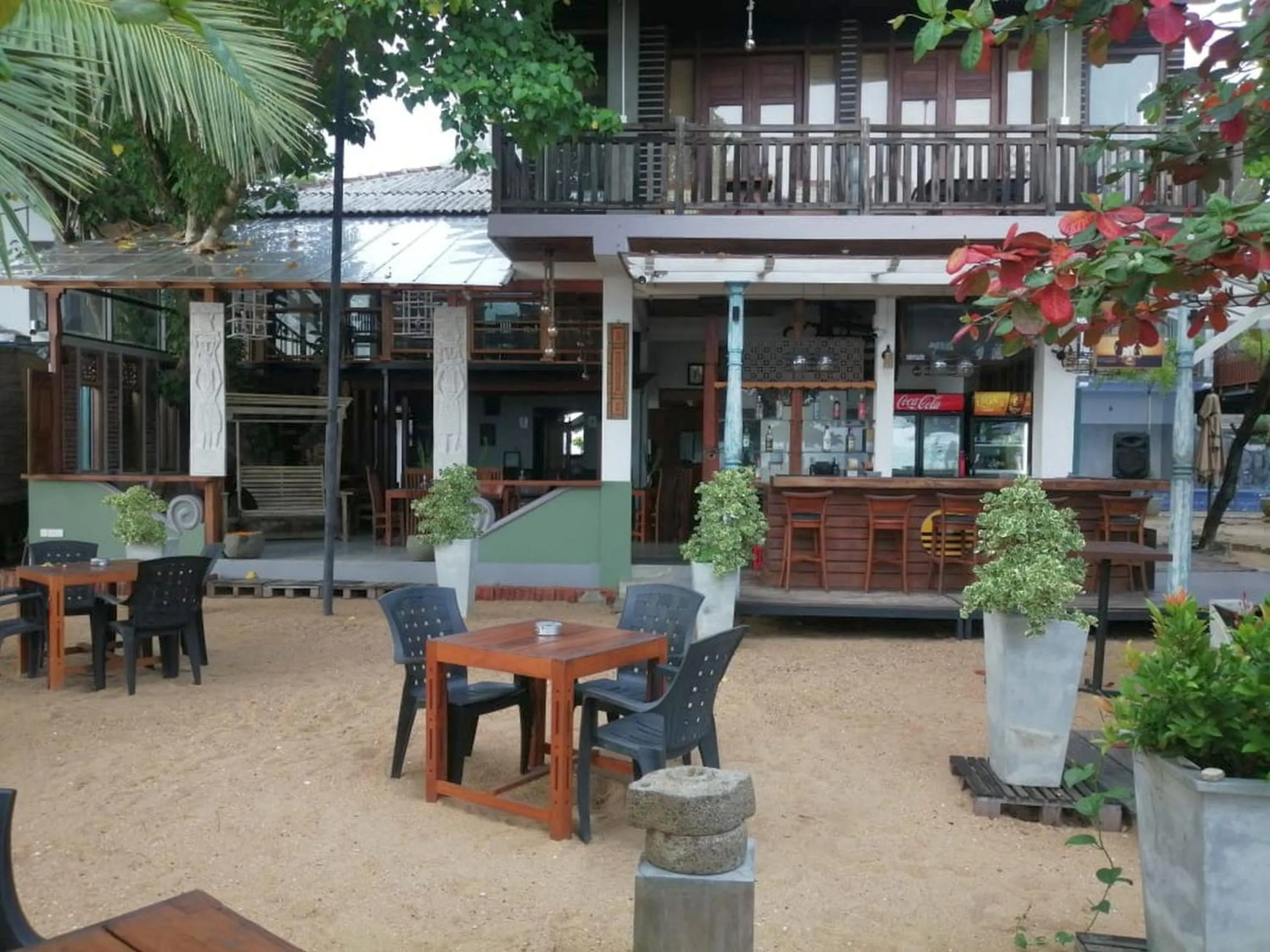Restaurant/places to eat in Lucky Tuna