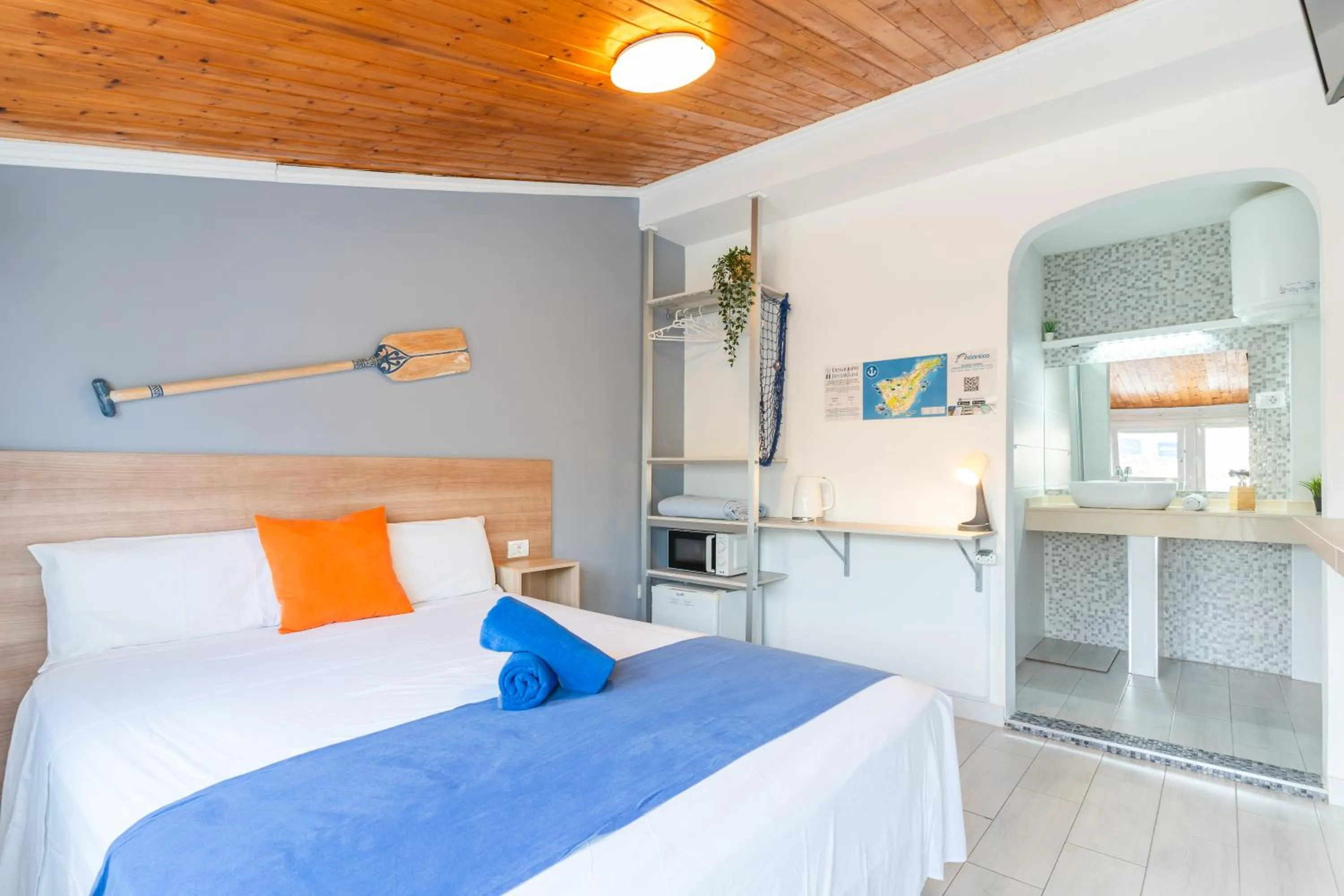 Bed in Hostel Neon Tenerife