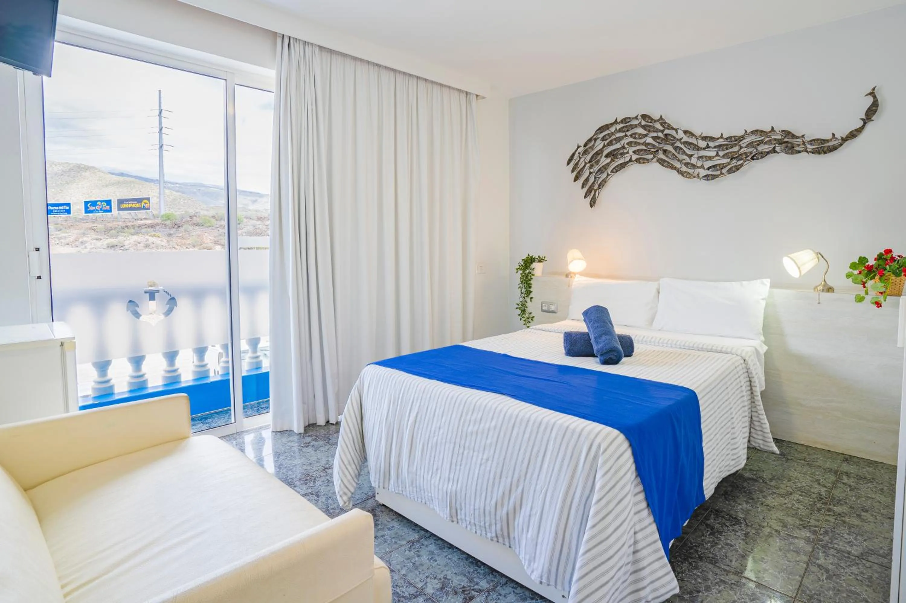 Photo of the whole room, Bed in Hostel Neon Tenerife