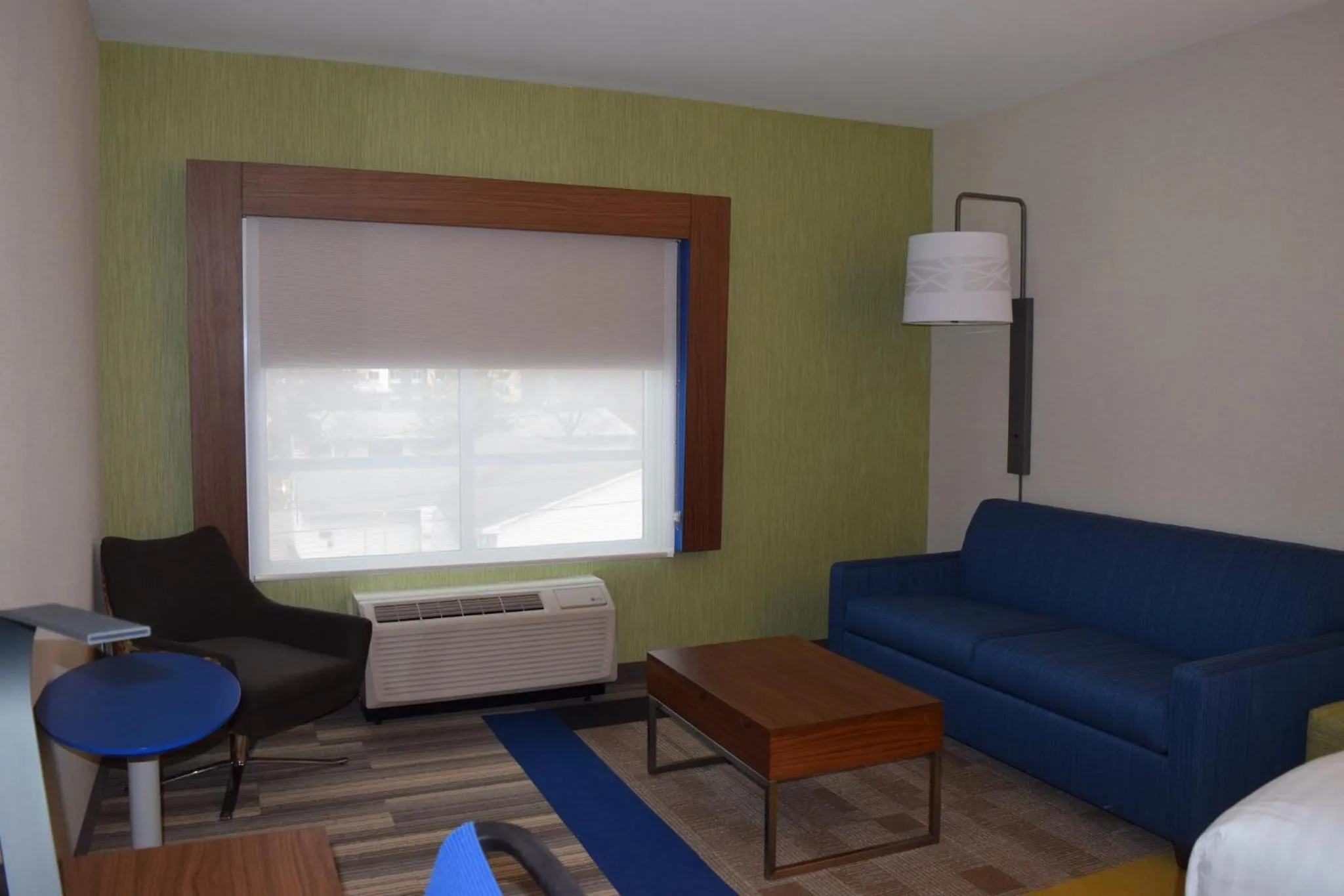 Bedroom in Holiday Inn Express & Suites Ithaca by IHG