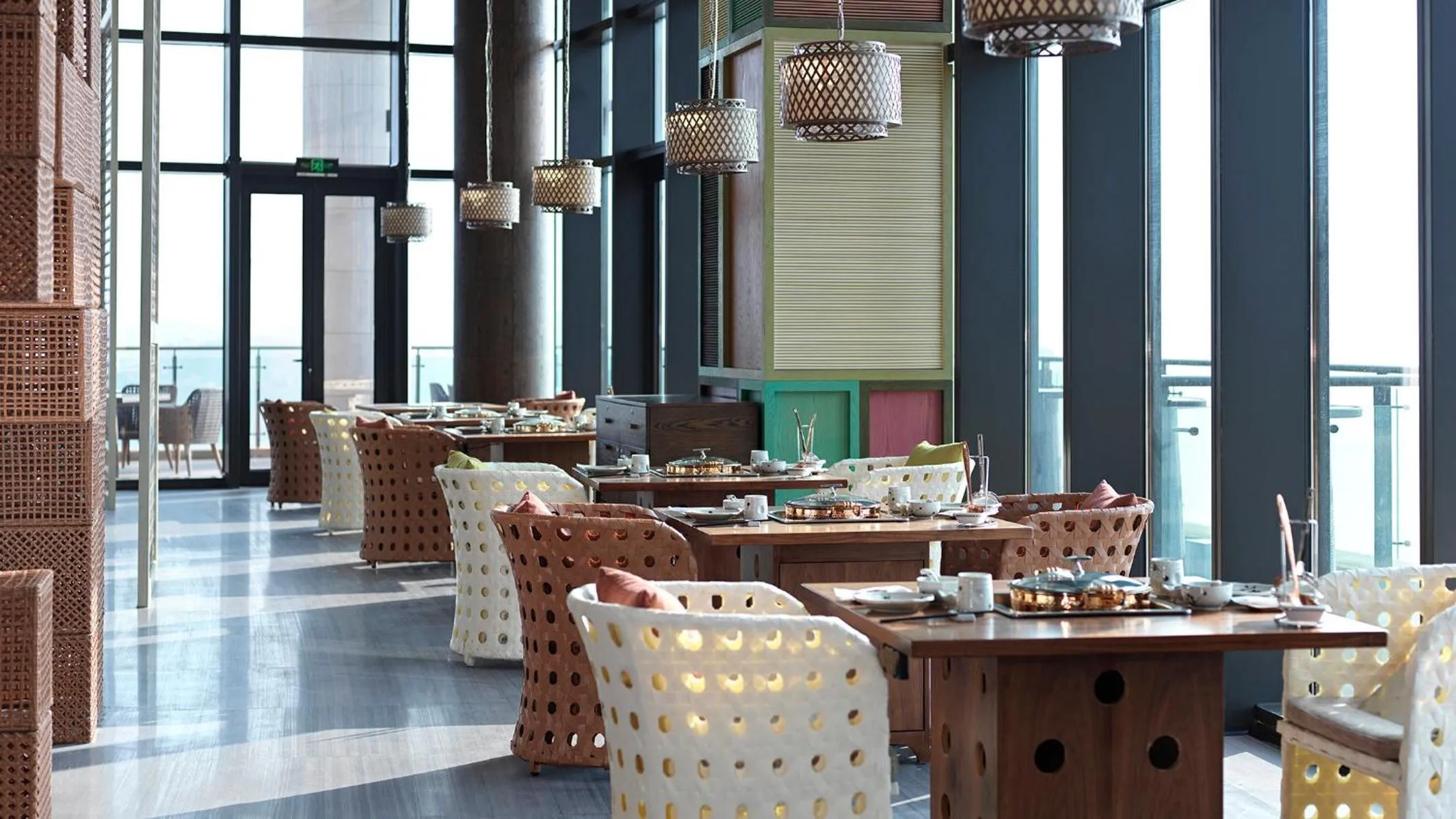 Restaurant/places to eat in Crowne Plaza Ningbo Xiangshan Sea View by IHG