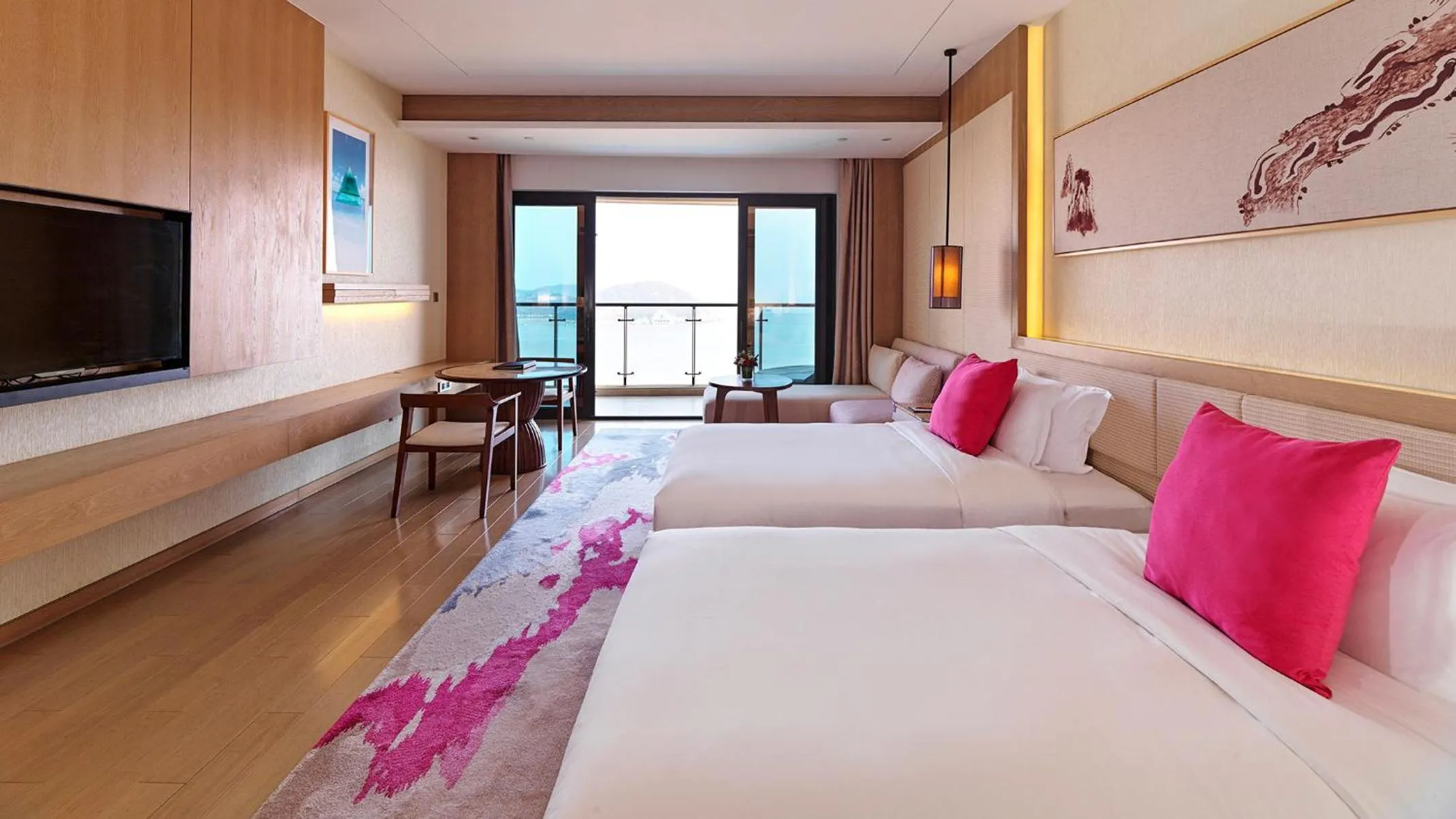 Photo of the whole room, Bed in Crowne Plaza Ningbo Xiangshan Sea View by IHG
