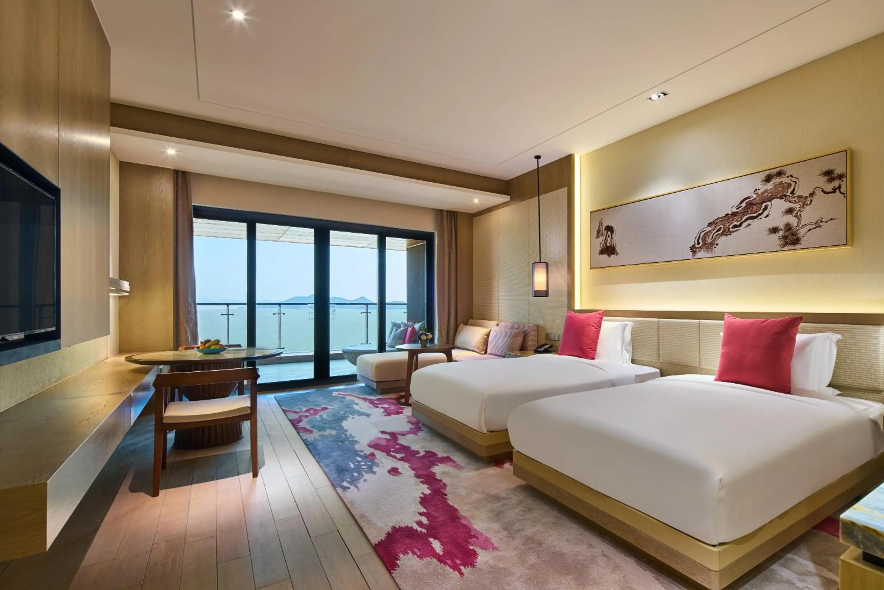 Photo of the whole room, Bed in Crowne Plaza Ningbo Xiangshan Sea View by IHG