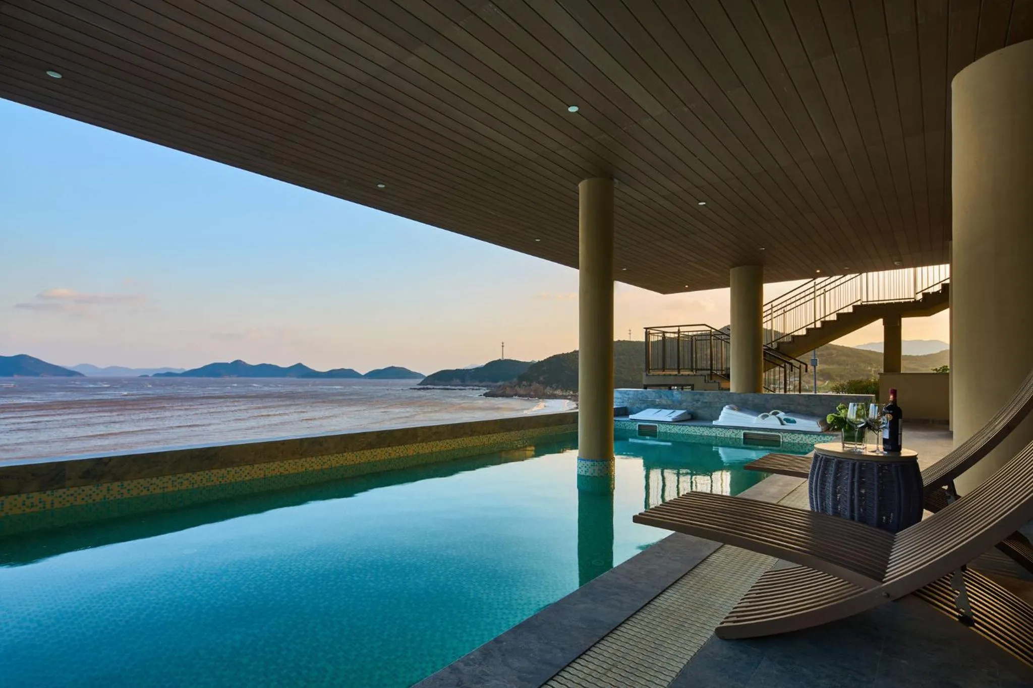 Photo of the whole room in Crowne Plaza Ningbo Xiangshan Sea View by IHG