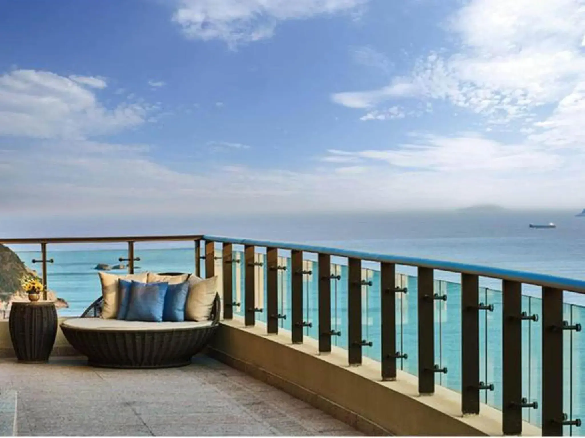 Balcony/Terrace in Crowne Plaza Ningbo Xiangshan Sea View by IHG Balcony/Terrace in Crowne Plaza Ningbo Xiangshan Sea View by IHG