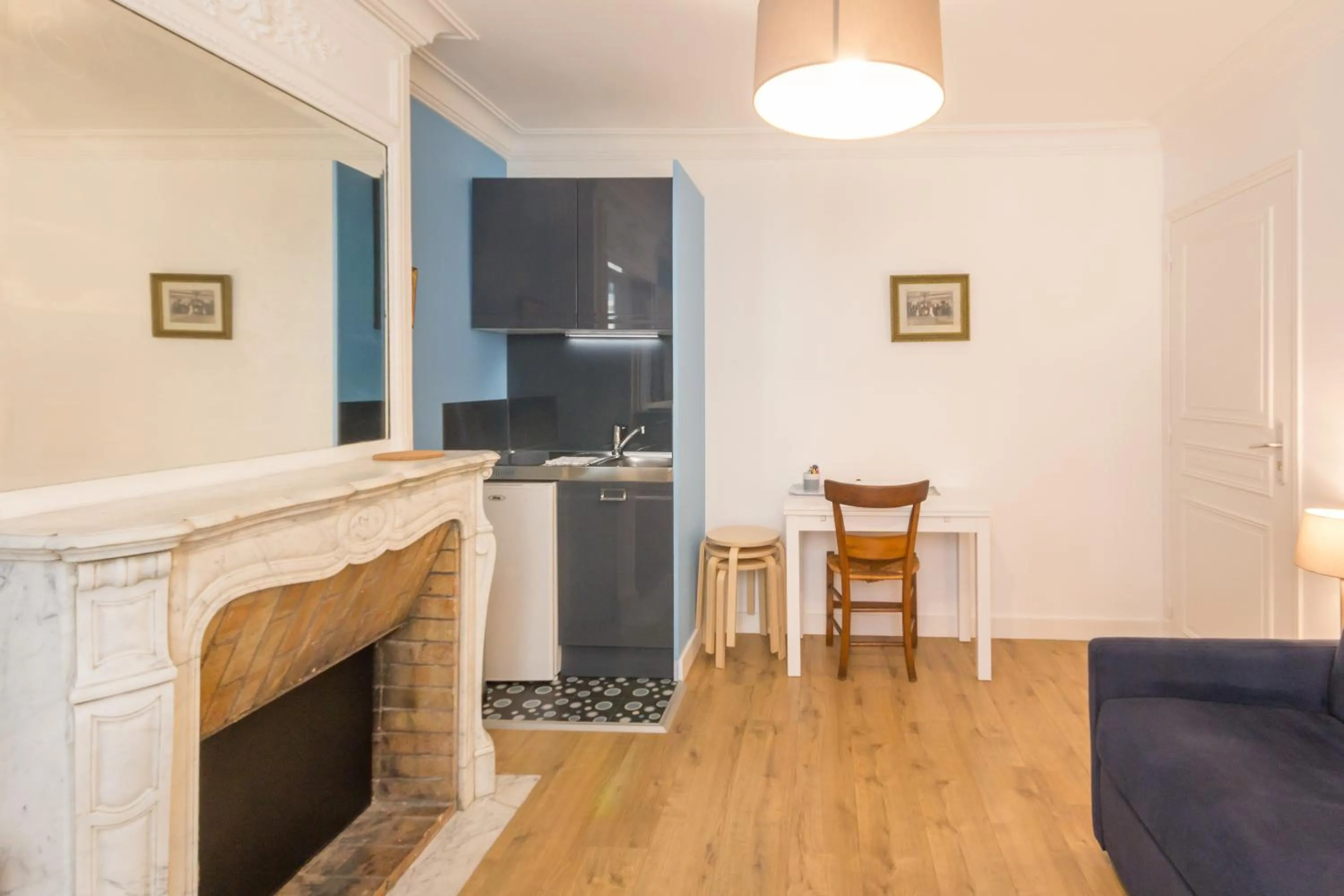 Living room in Les Toits de Paris