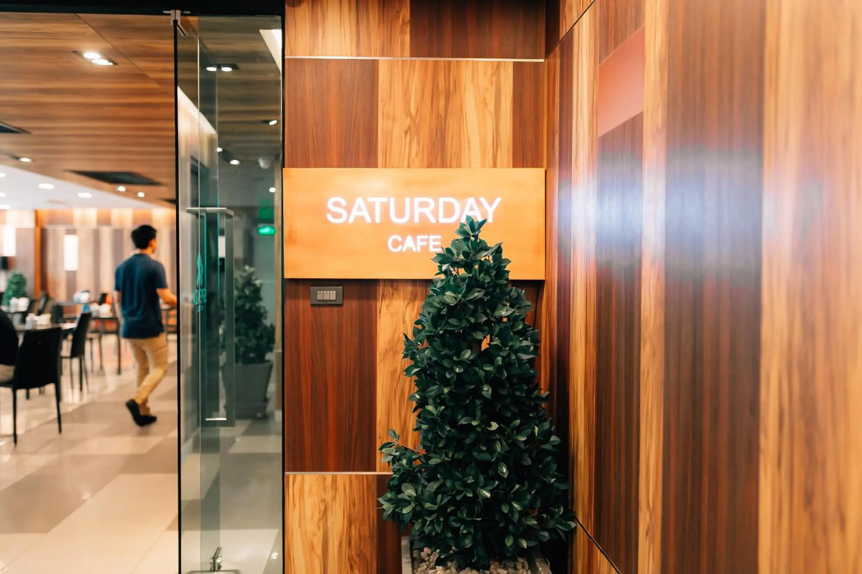 Restaurant/places to eat in Spenza Hotel Restaurant/places to eat in Spenza Hotel