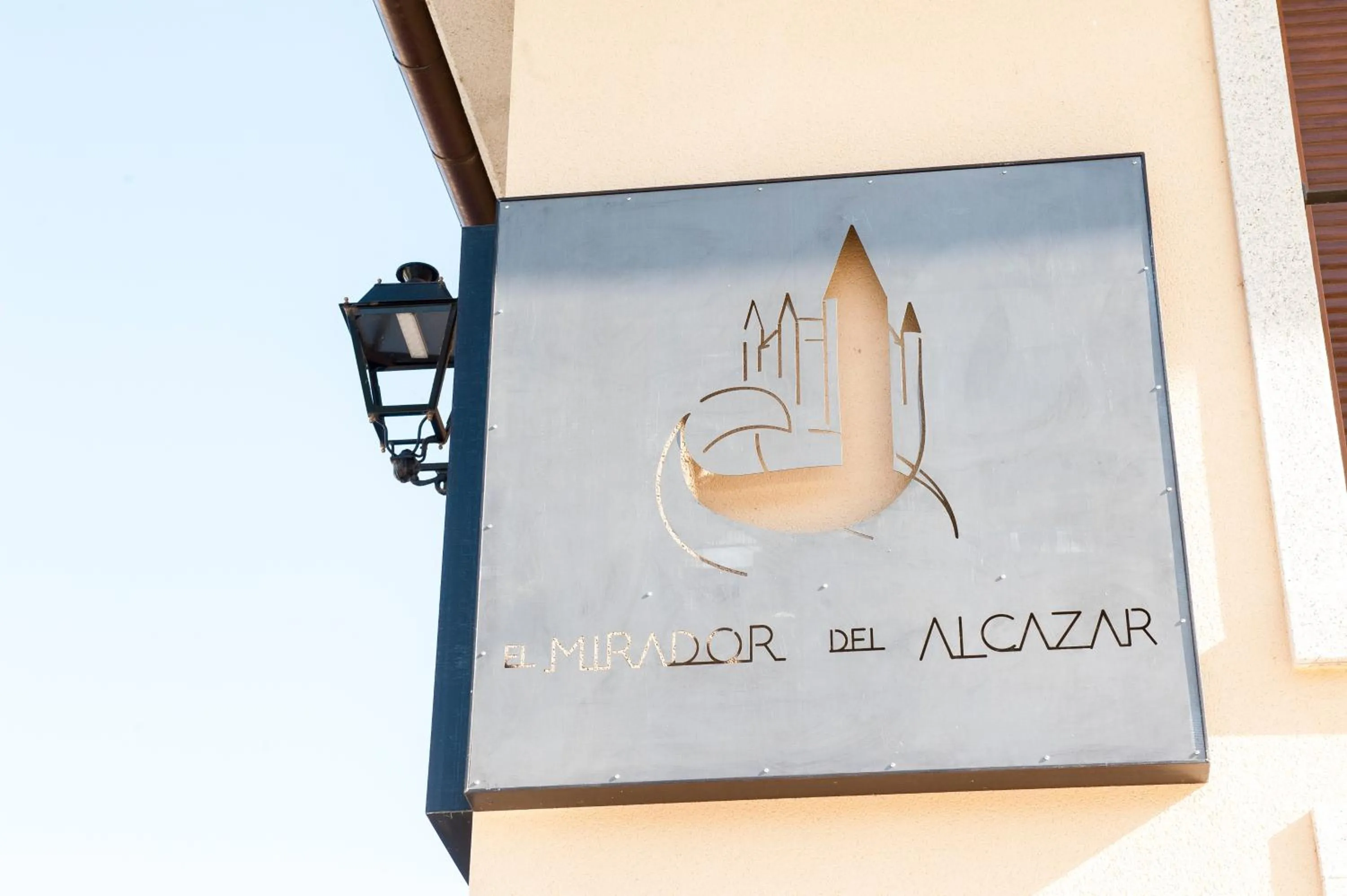 Property logo or sign in El Mirador Del Alcazar