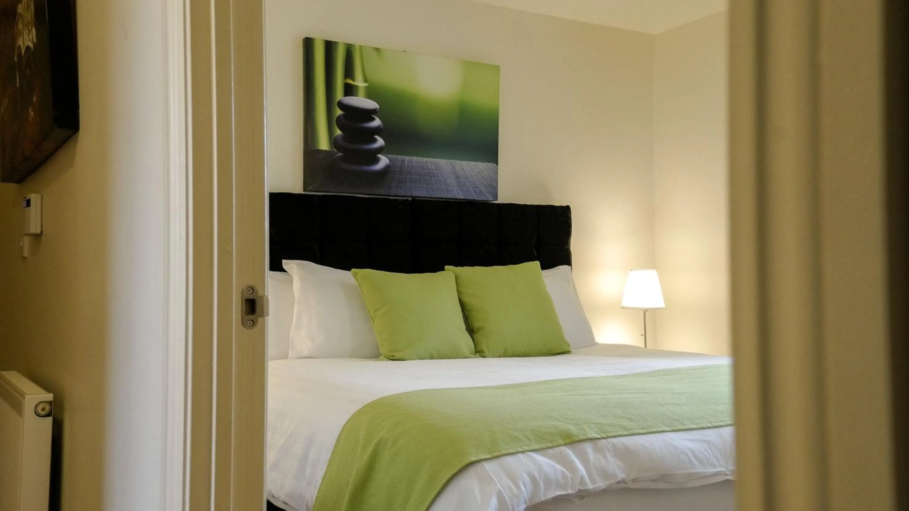 Apartment - Ground Floor in UR City Pad - Regent Wharf