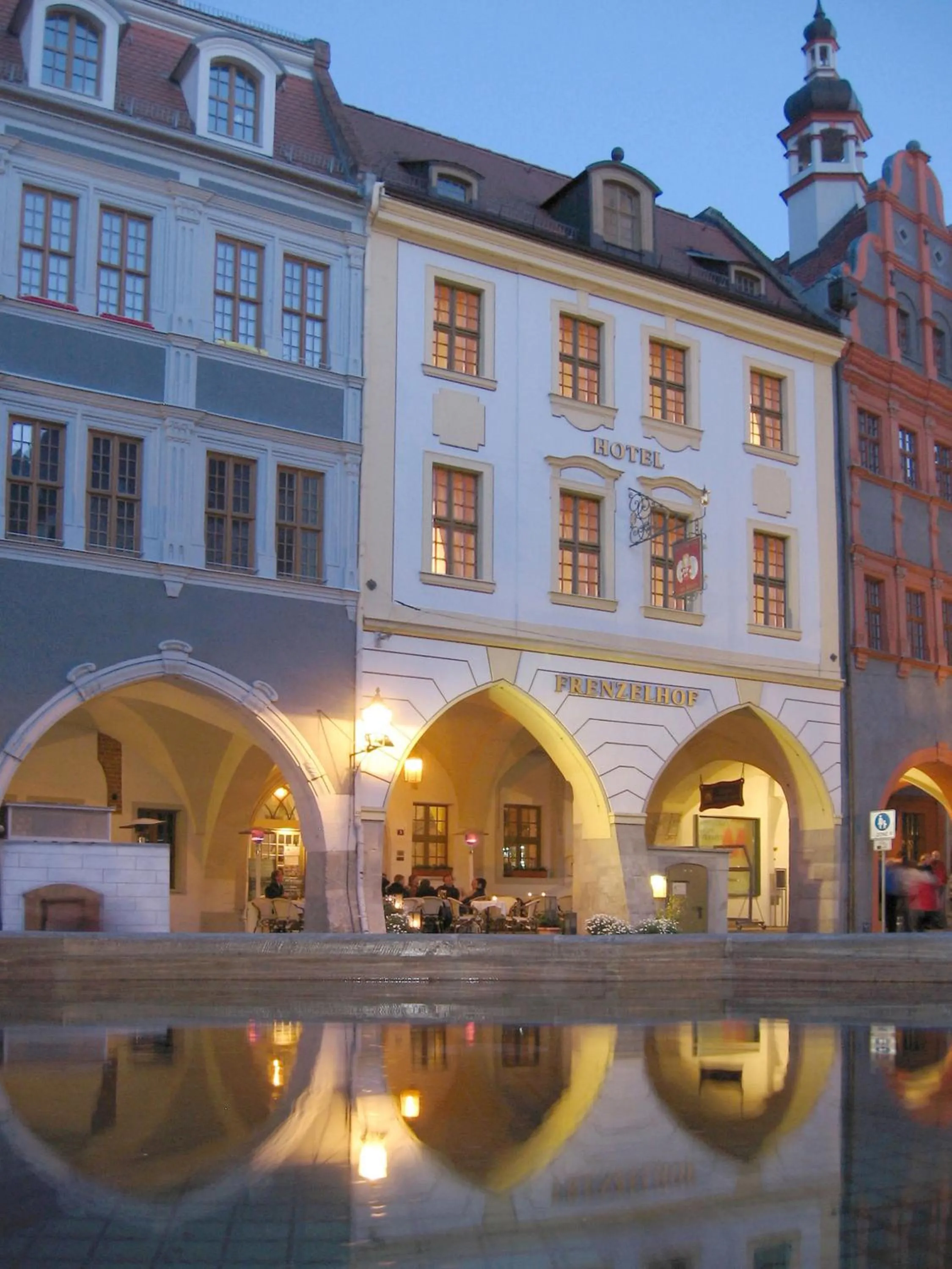 Facade/entrance in Gotikhotel Frenzelhof