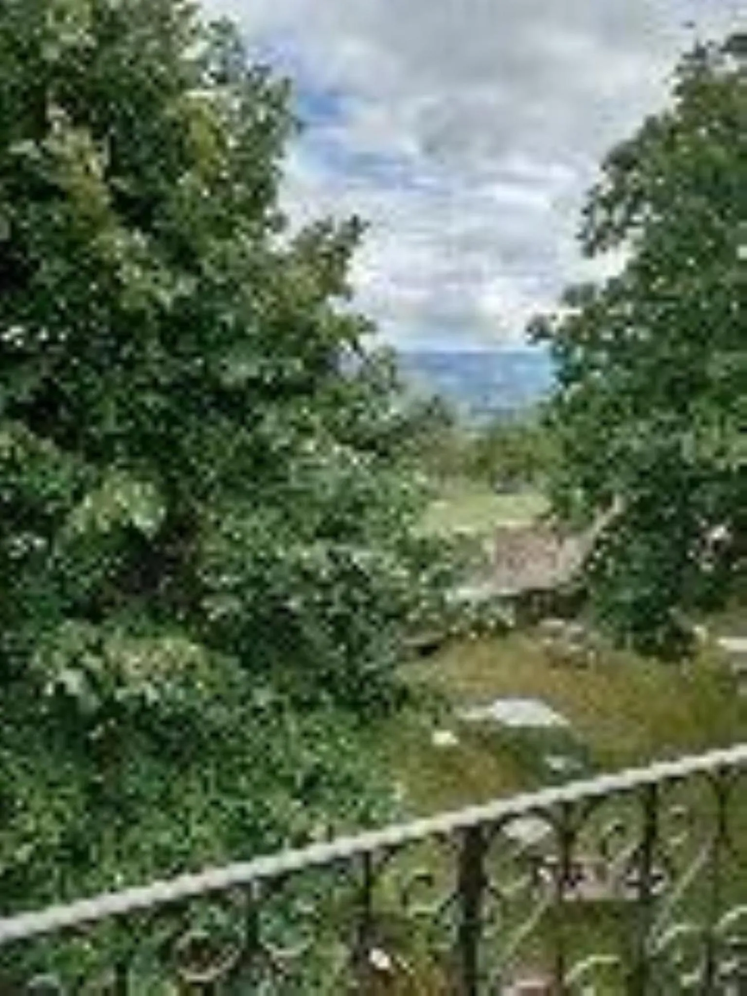 Balcony/Terrace in Chateau De Riverie chambres et table d'hôtes