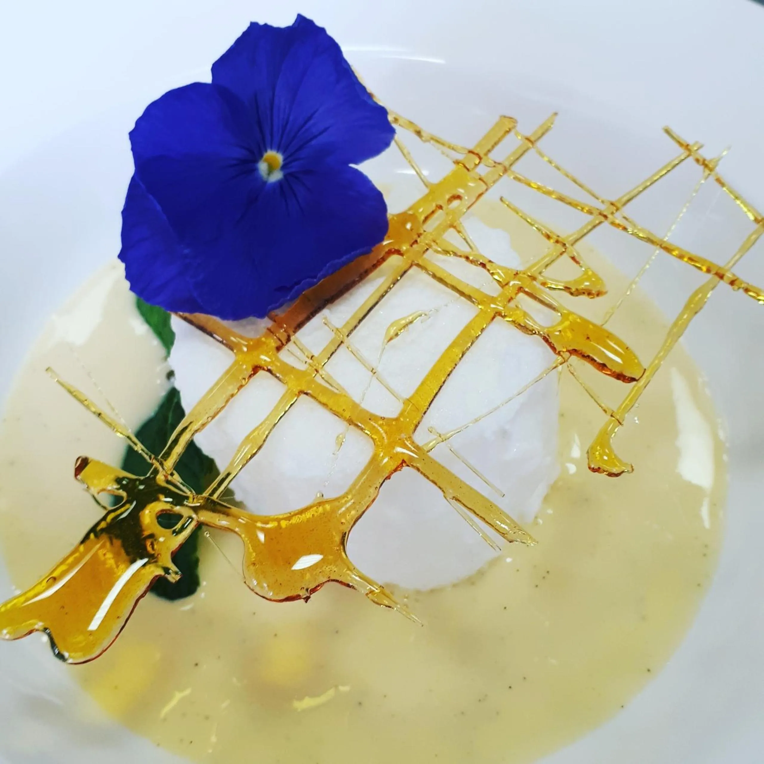 Food and drinks in Chateau De Riverie chambres et table d'hôtes