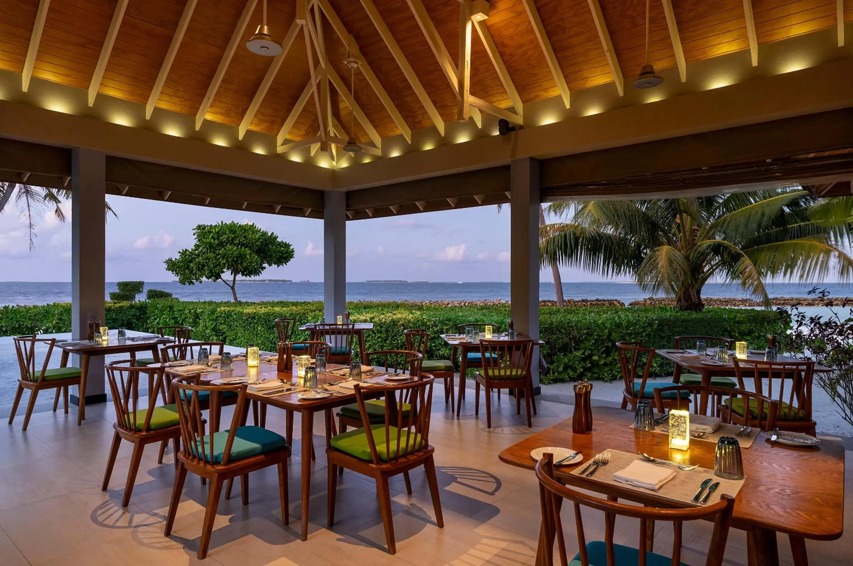 Restaurant/places to eat in Dhigali Maldives - A Premium All-Inclusive Resort Restaurant/places to eat in Dhigali Maldives - A Premium All-Inclusive Resort