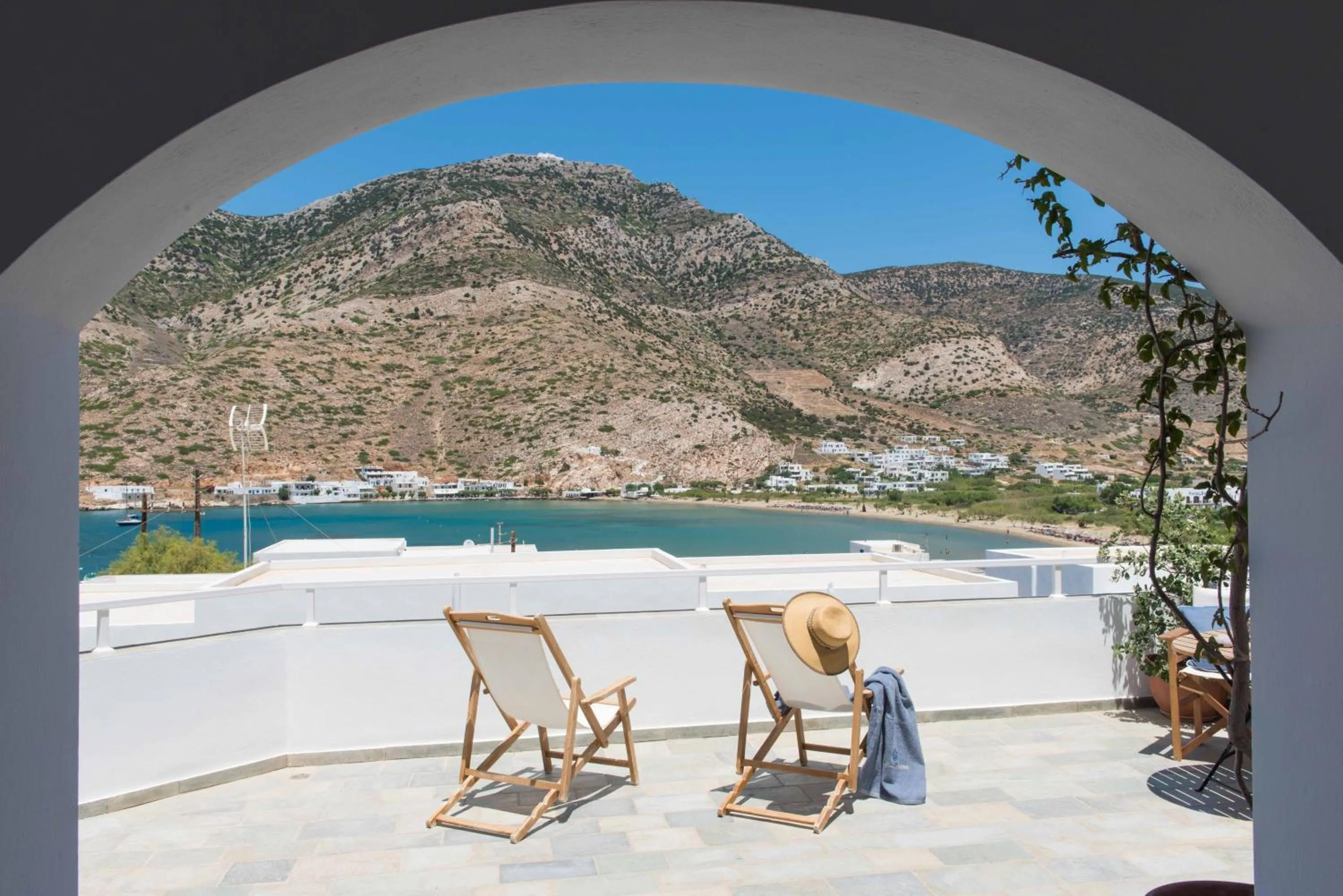 Balcony/Terrace in Sifnos House - Rooms and SPA