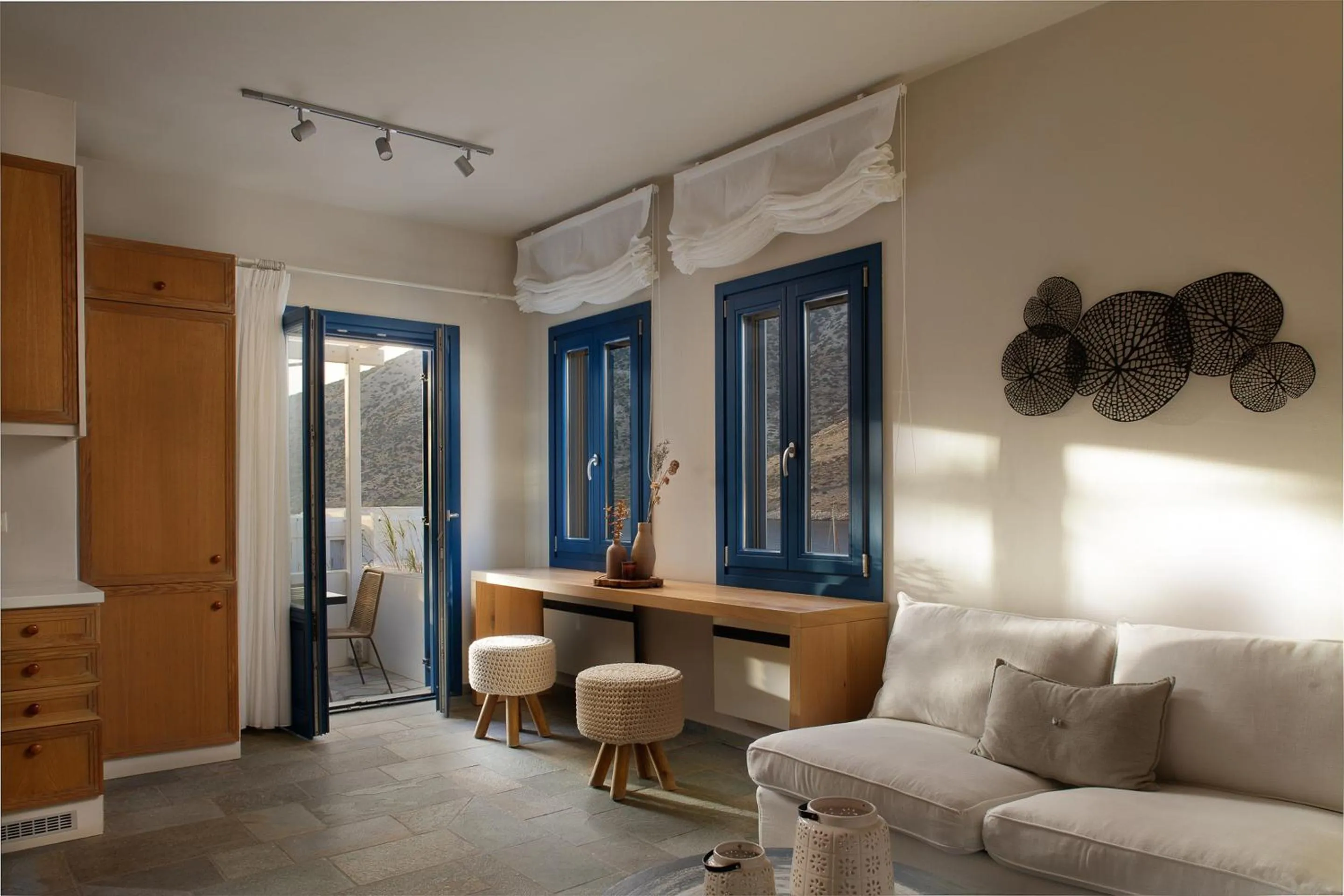 Decorative detail in Sifnos House - Rooms and SPA