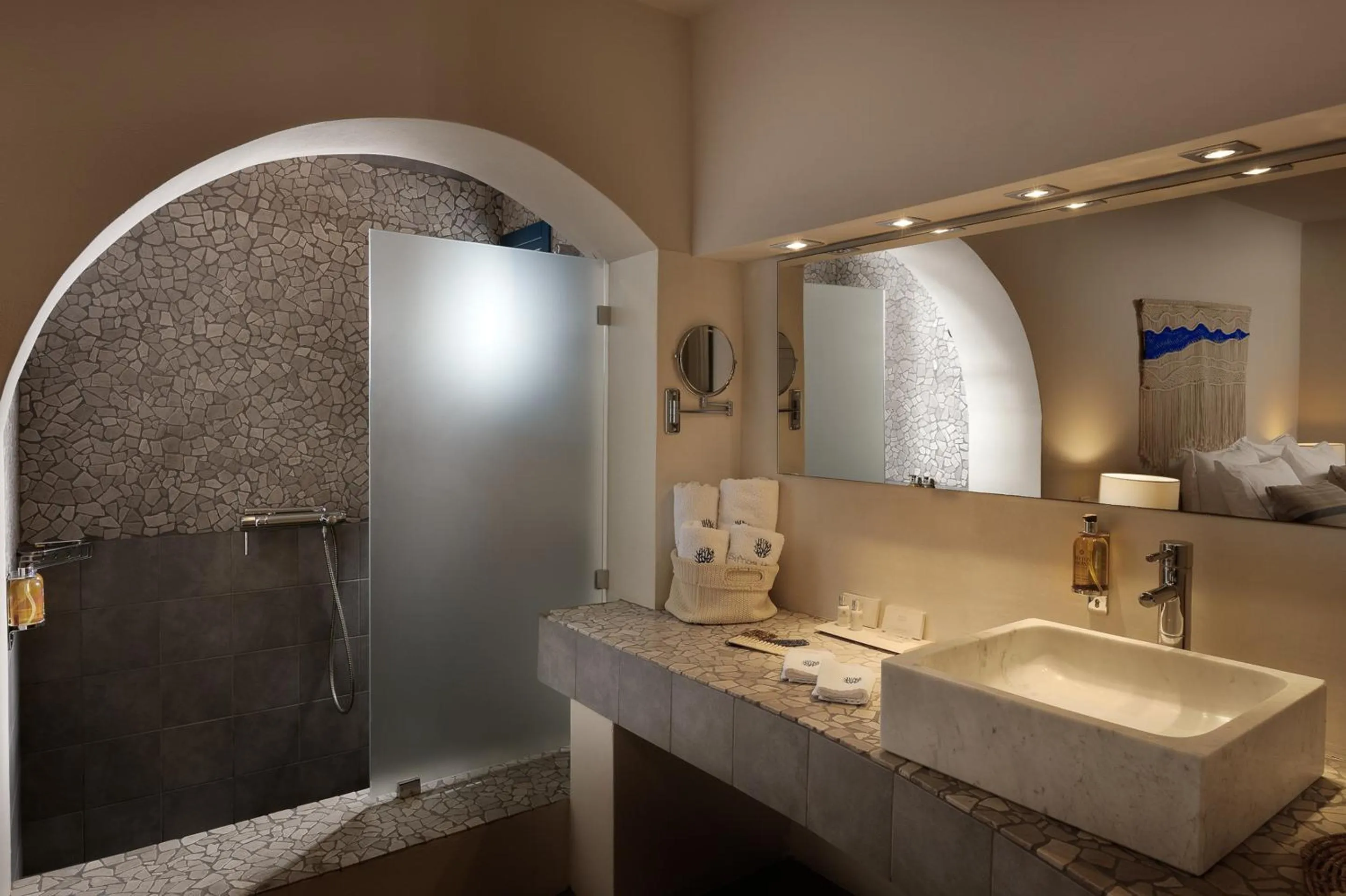 Shower in Sifnos House - Rooms and SPA