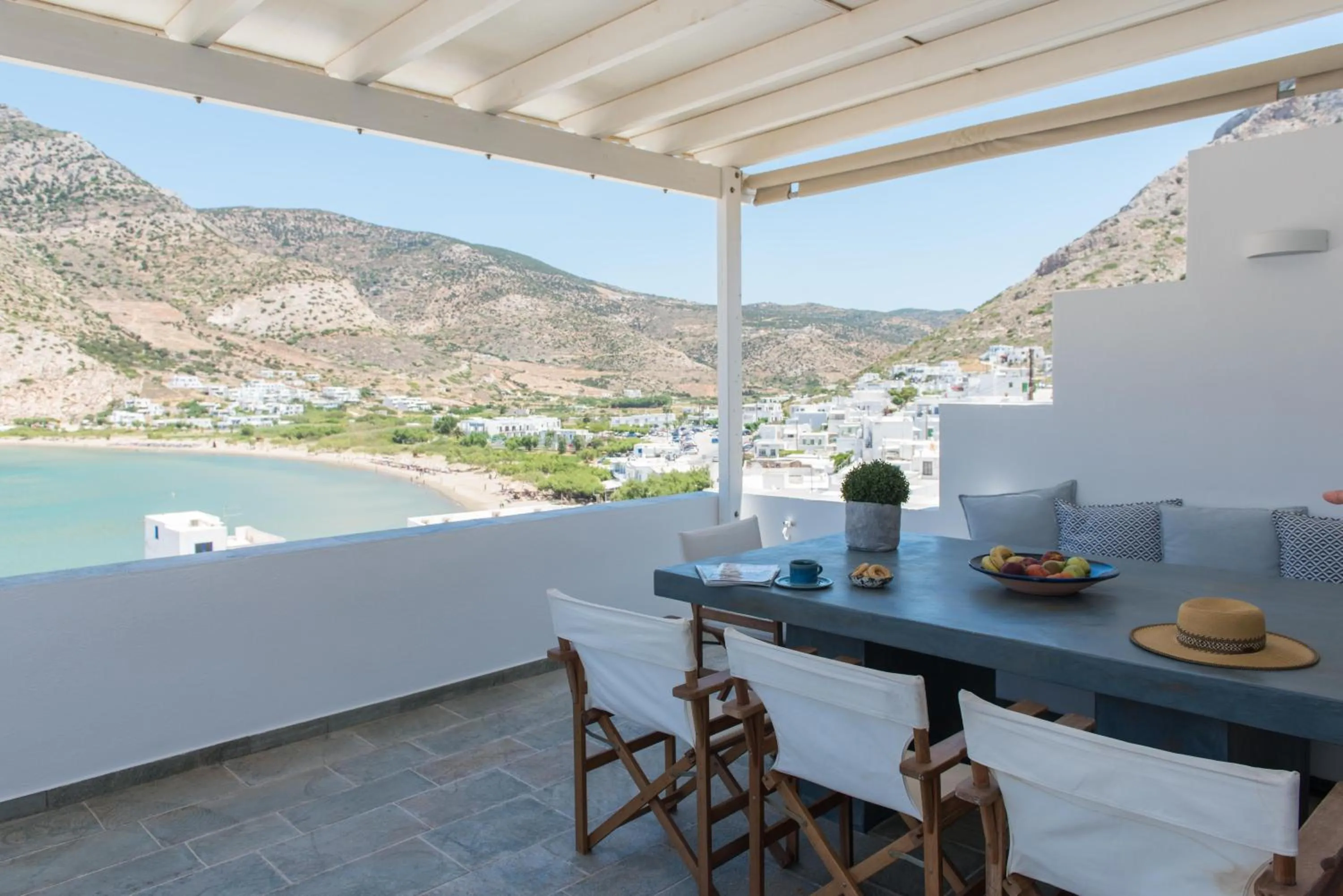 Balcony/Terrace in Sifnos House - Rooms and SPA