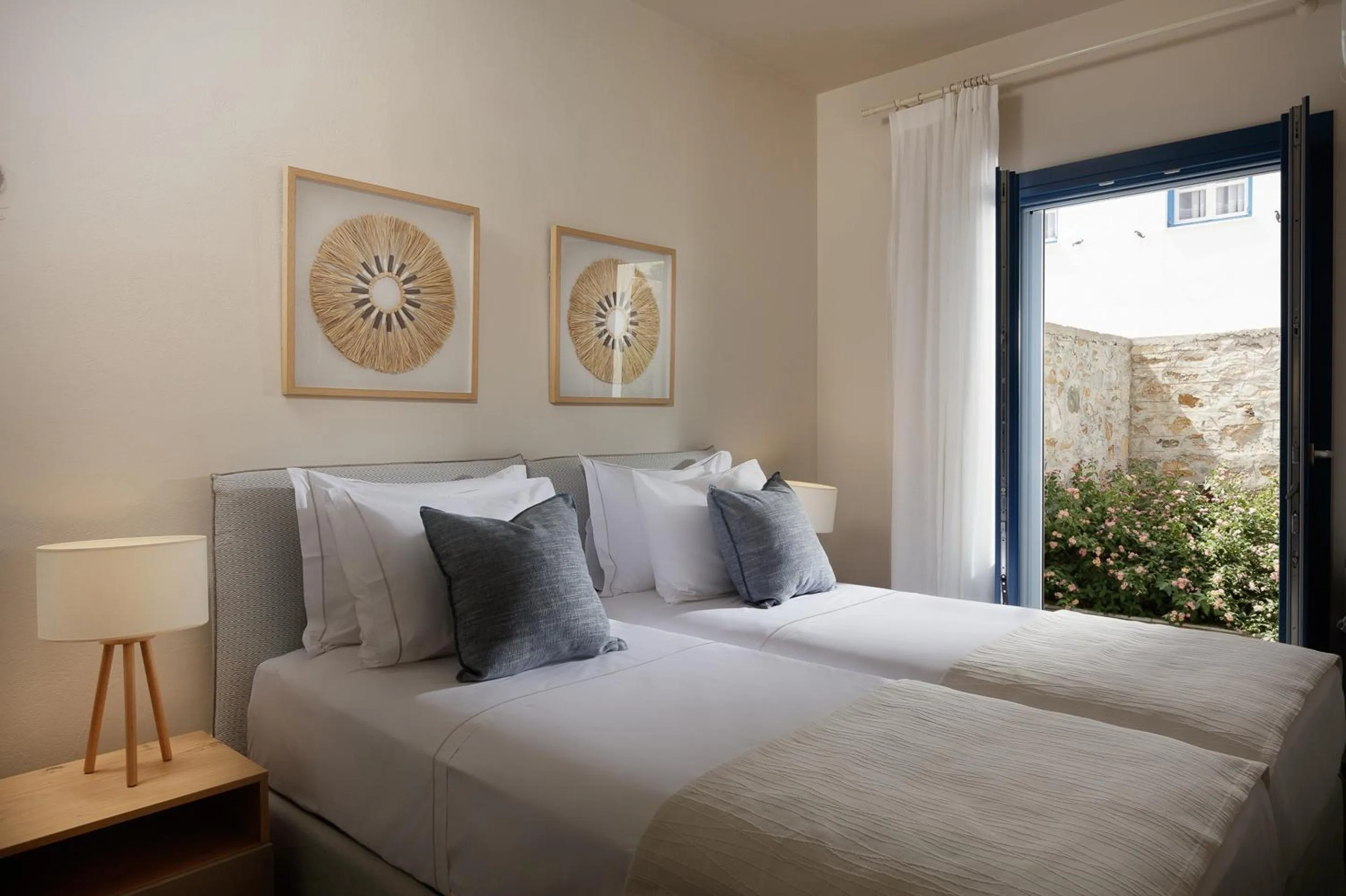 Bed in Sifnos House - Rooms and SPA