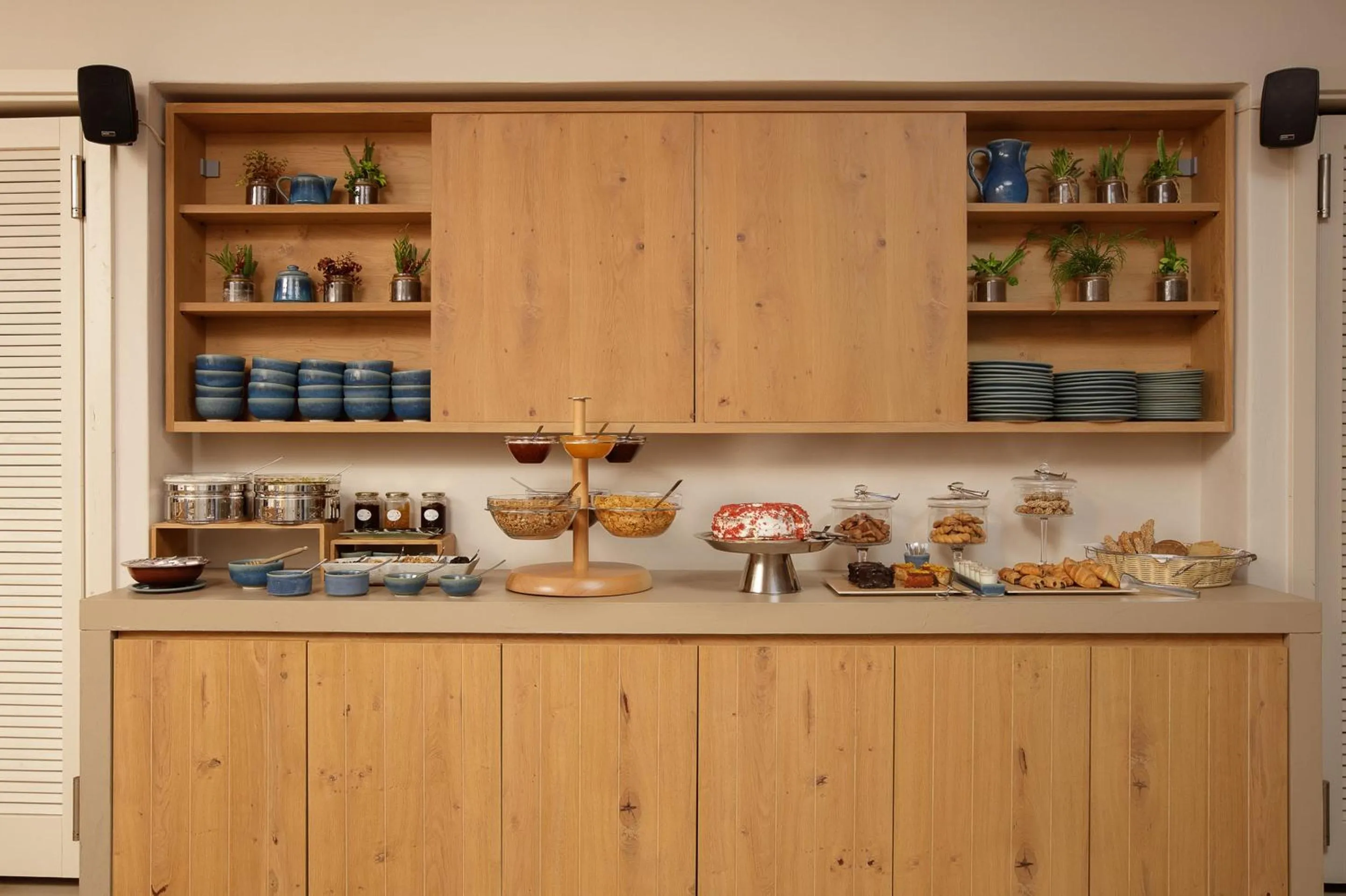 Breakfast in Sifnos House - Rooms and SPA