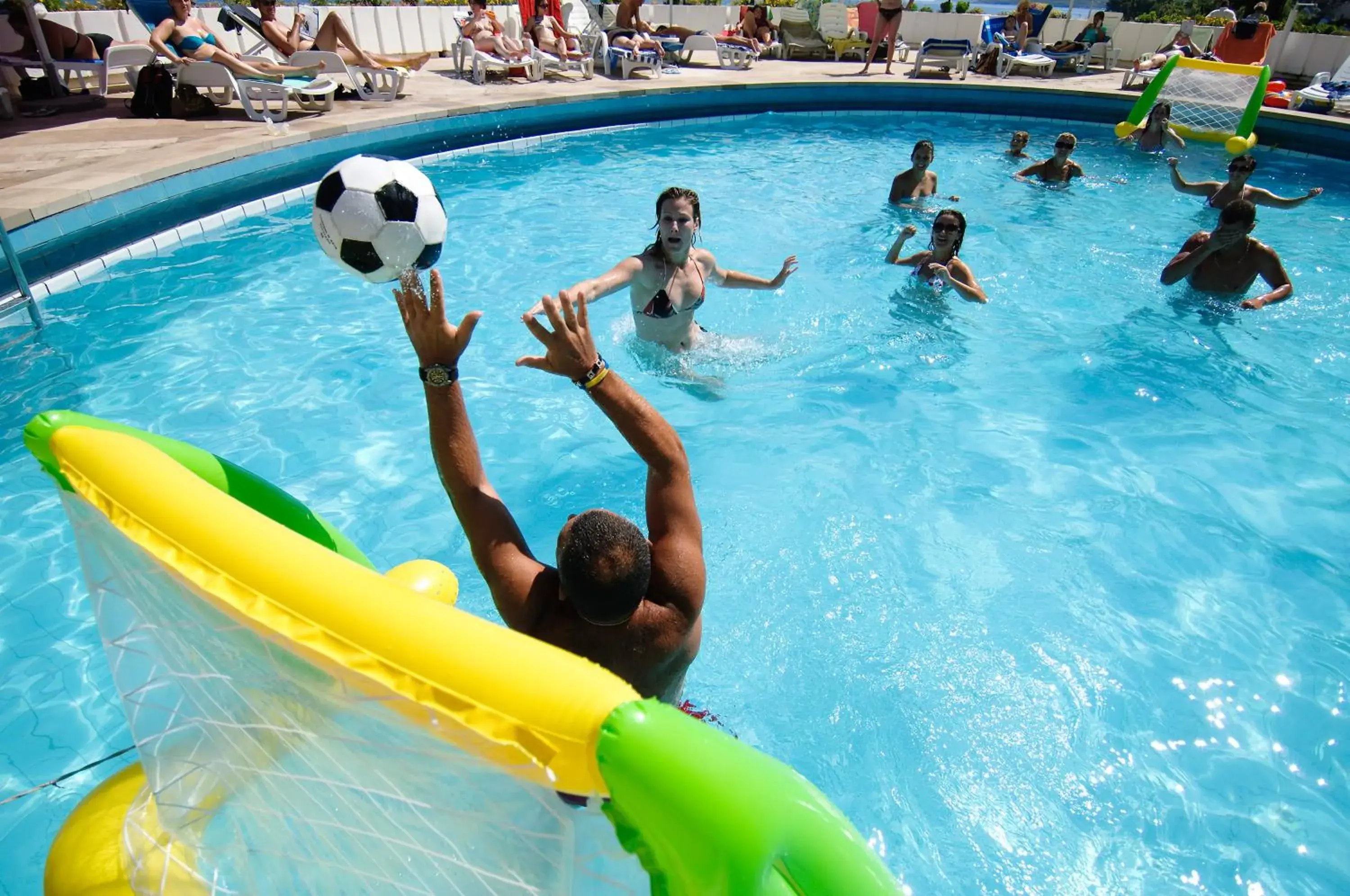 Lounge or bar in Fontana Resort Lounge or bar in Fontana Resort